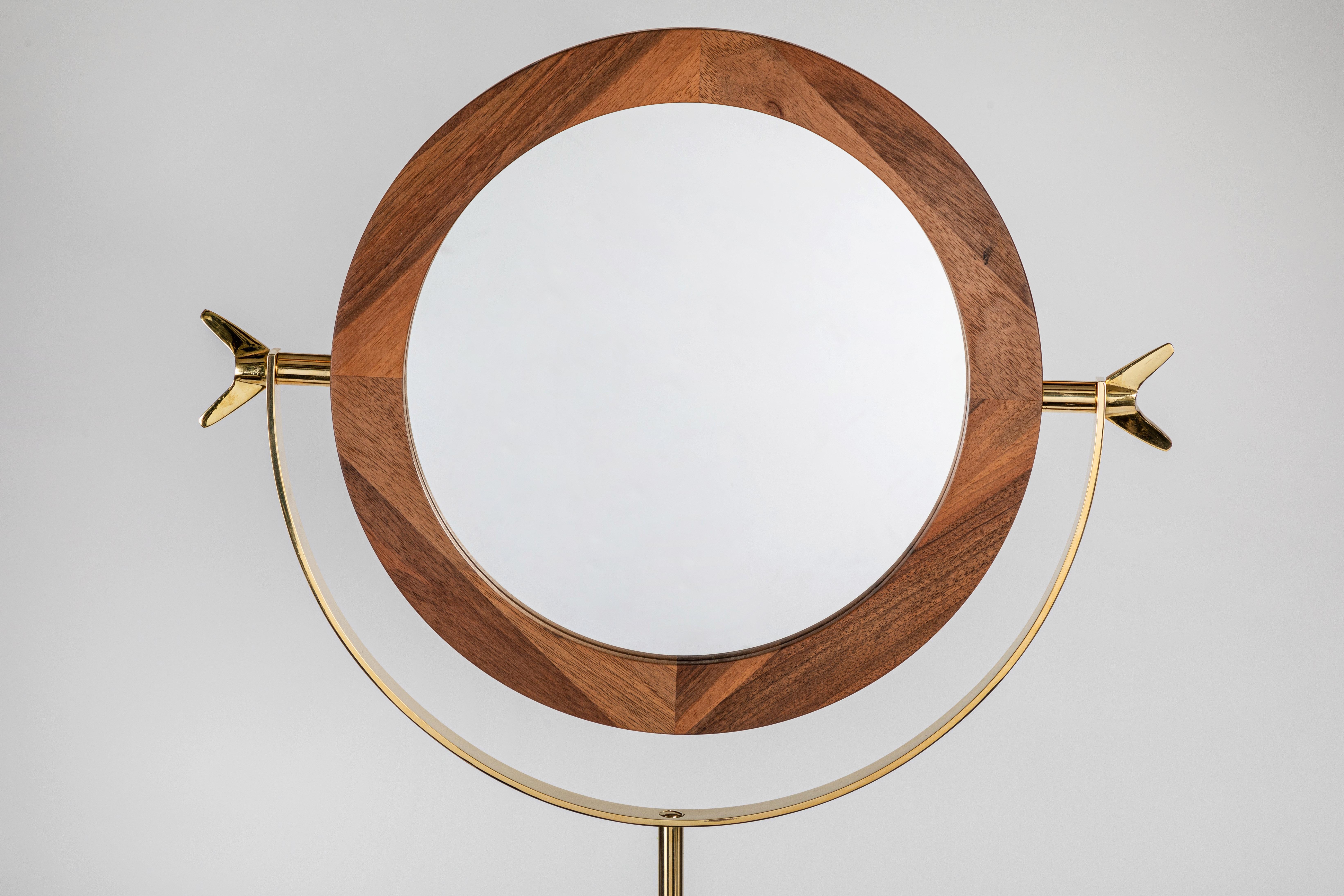 Grand miroir de sol Carl Auböck #4959 en laiton et noyer en vente 3