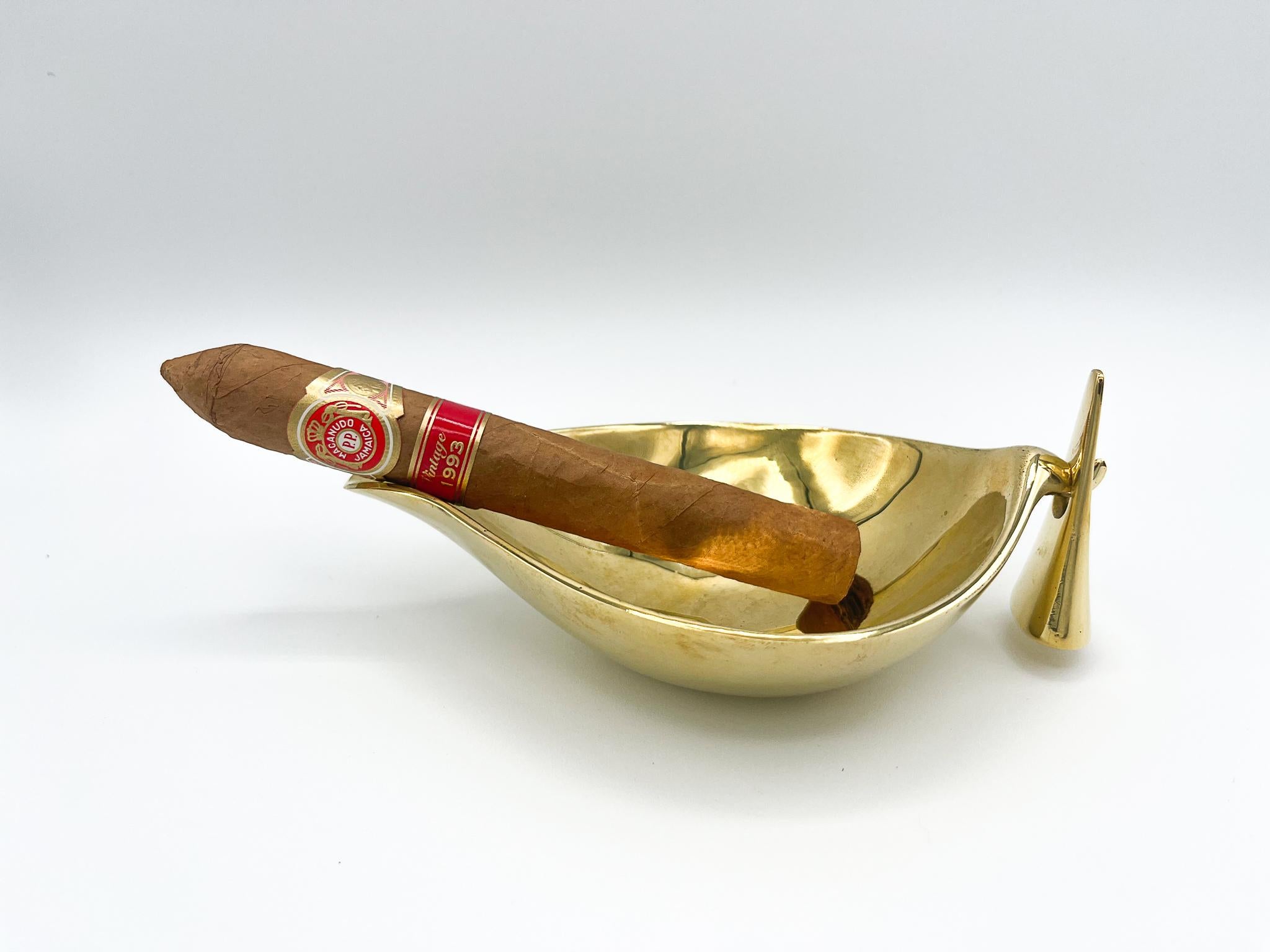 Carl Aubock Ashtray and Cigar Extinguisher #3514 In New Condition For Sale In Chalk Hill, PA