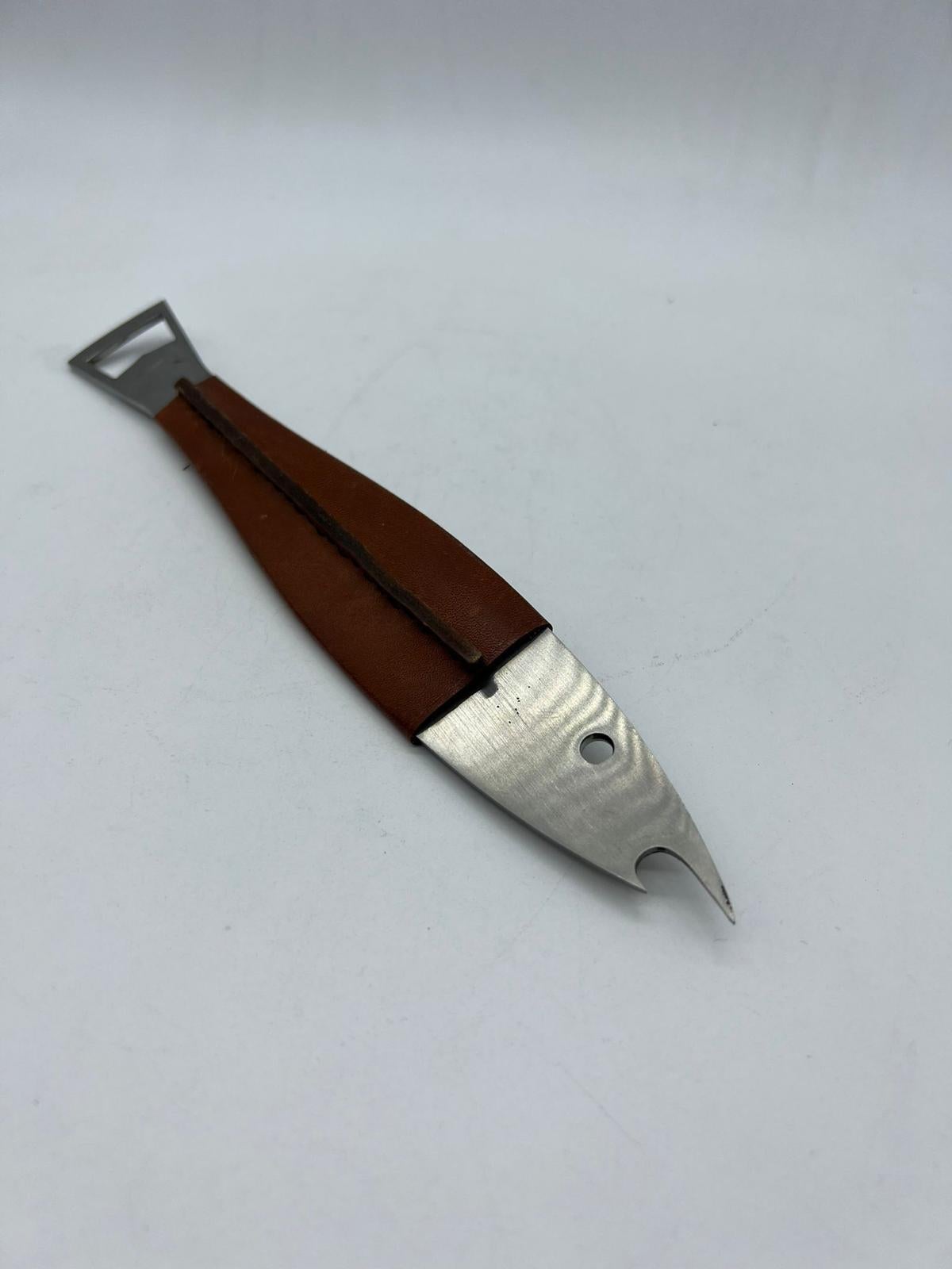 Carl Auböck Austria Bottle Opener in Fish Shape, 1950s In Good Condition For Sale In Vienna, AT