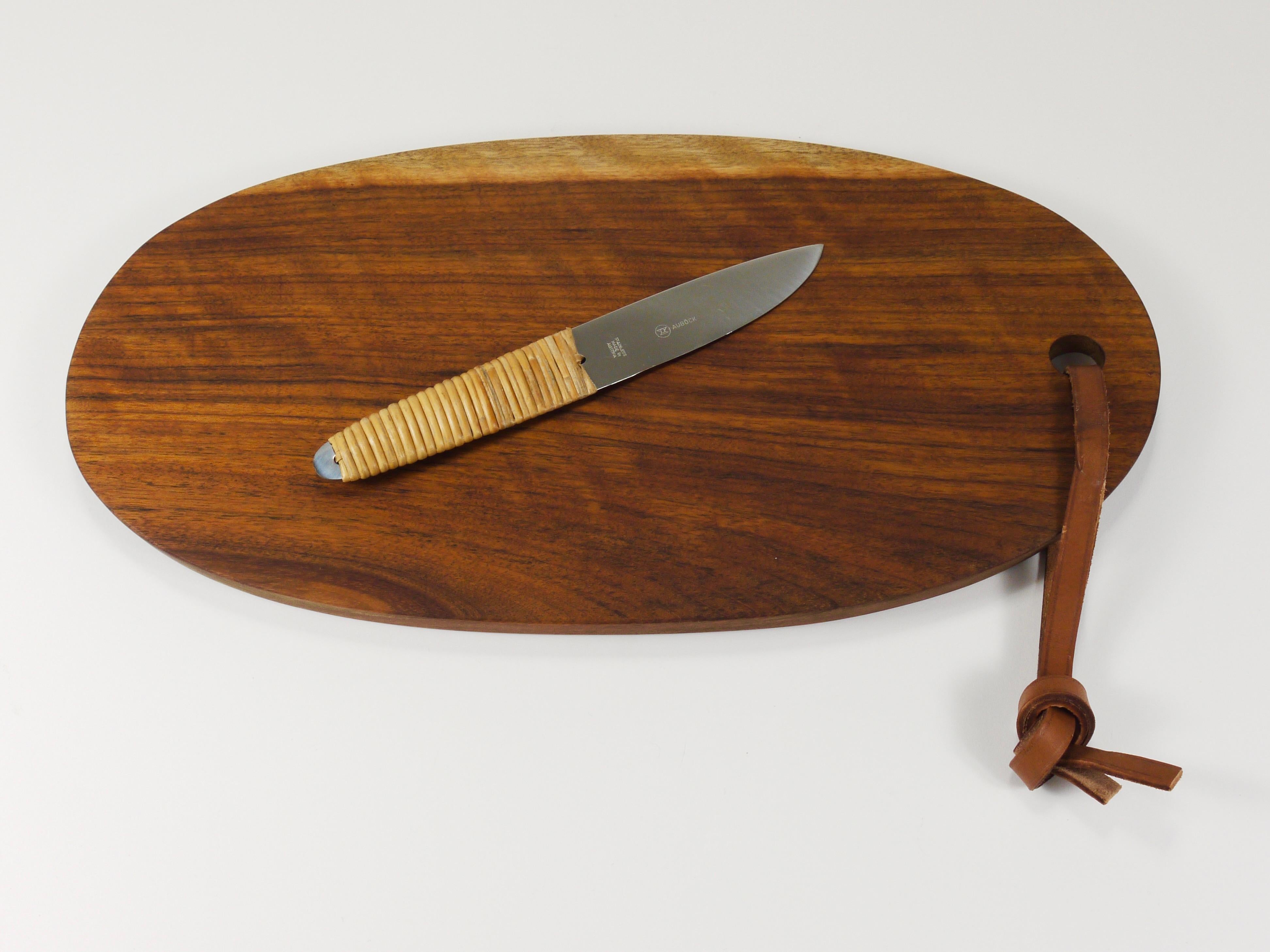 Carl Aubock Big Cutting Board with Amboss Knife, Wicker Handle, Walnut, Leather For Sale 2