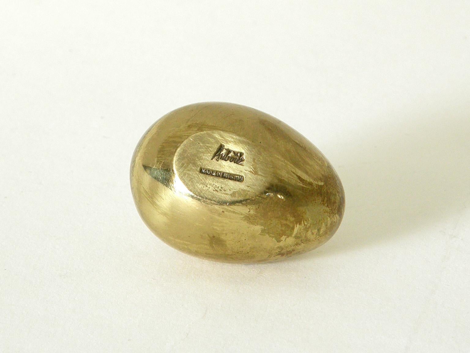 Polished Carl Auböck Brass Bird Egg Paperweight in Wooden Gift Crate Austria, 1950s