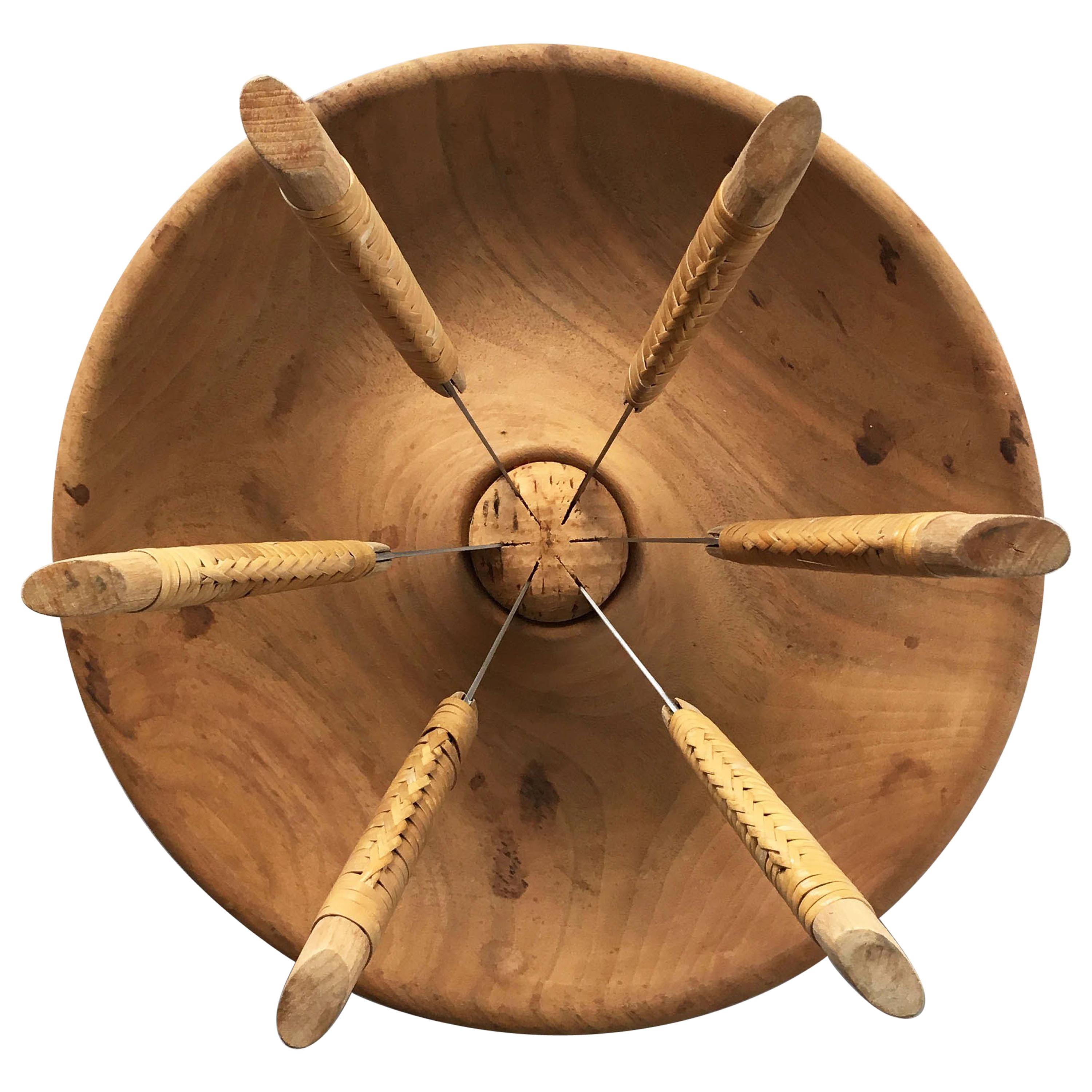 Carl Auböck Carved Walnut Fruit Bowl and Knife Set, Model No 4640, Vienna 1950s For Sale