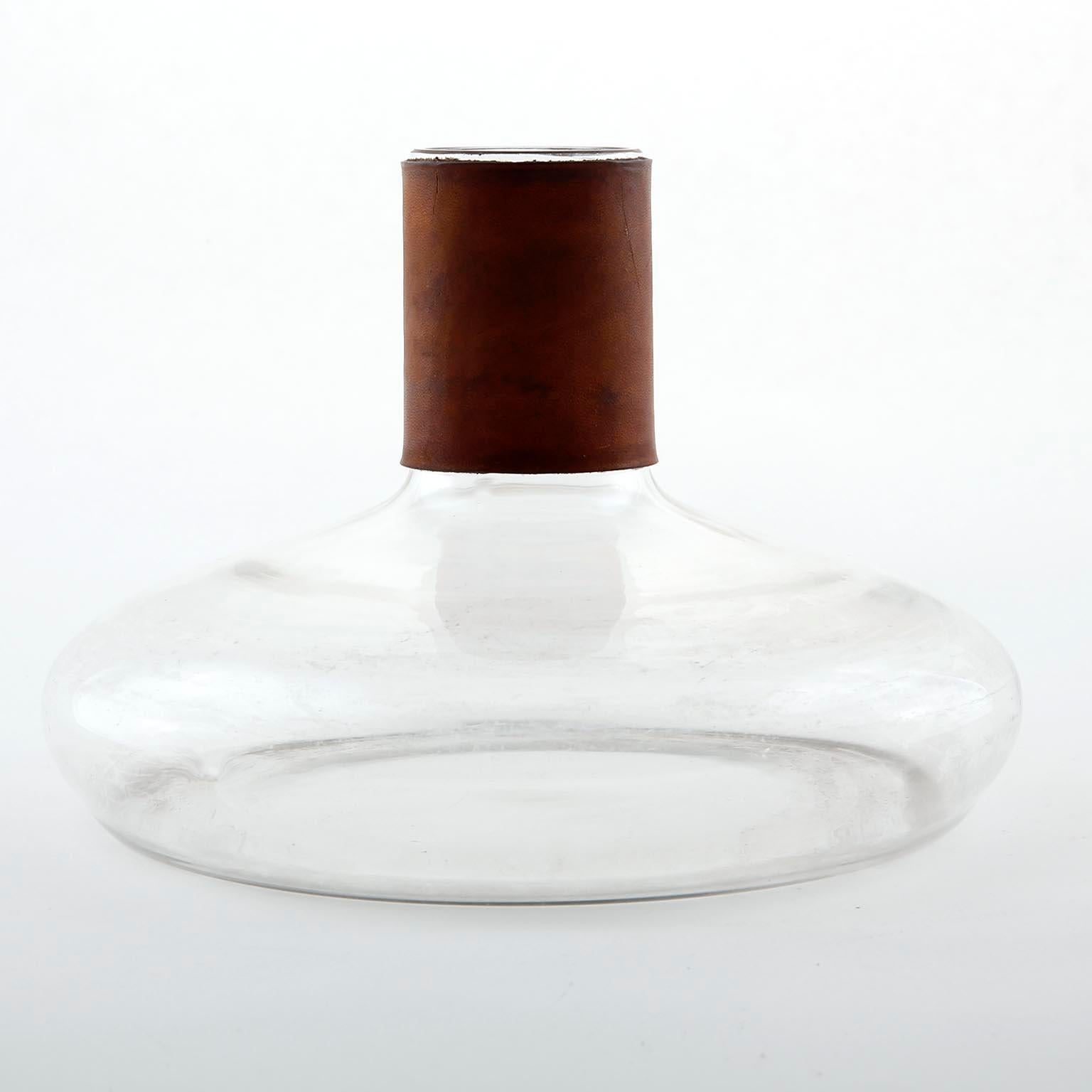 A decanter designed by Carl Auböck, manufactured by Carl Auböck workshop in midcentury, Vienna, circa 1950.
An authentic handmade piece in very good original condition.

Carl Auböck, Carl Auboeck, Carl Auböck.