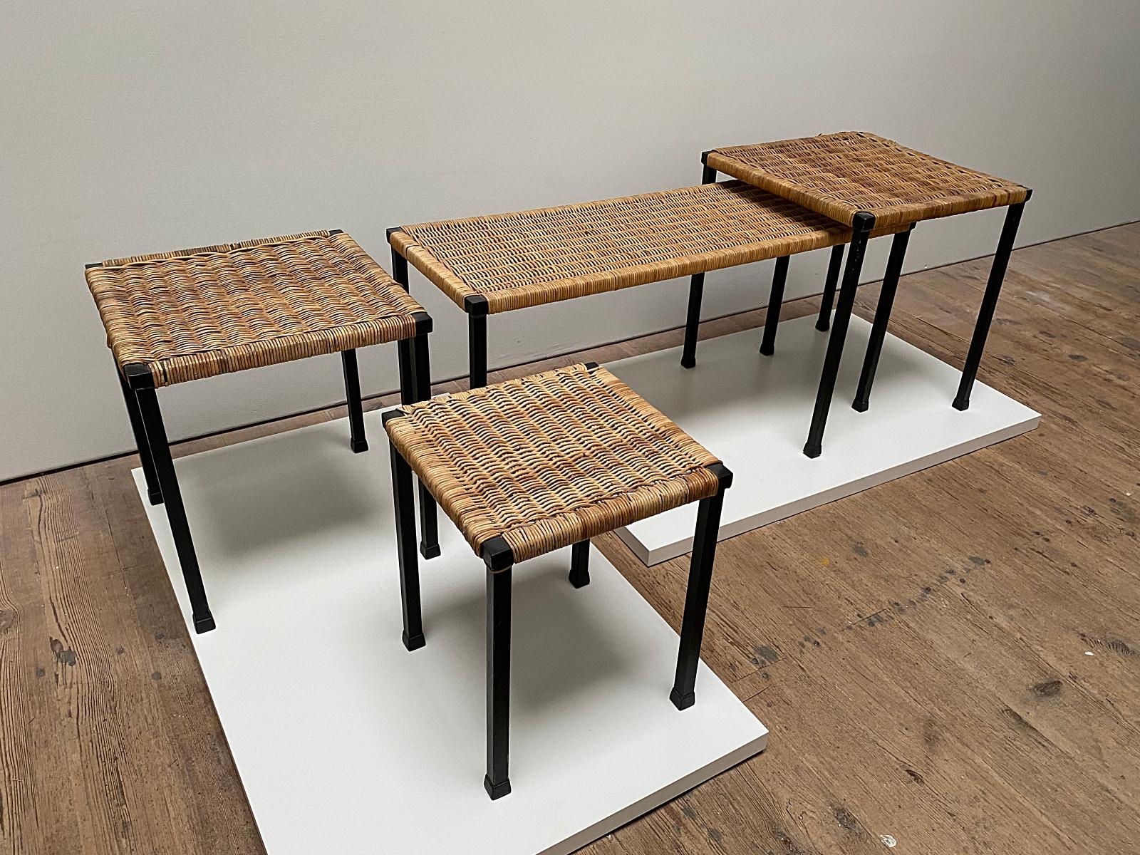 Carl Auböck Quatre rares tables de canapé en rotin du milieu du siècle, années 1980, Autriche Bon état - En vente à Biebergemund, Hessen