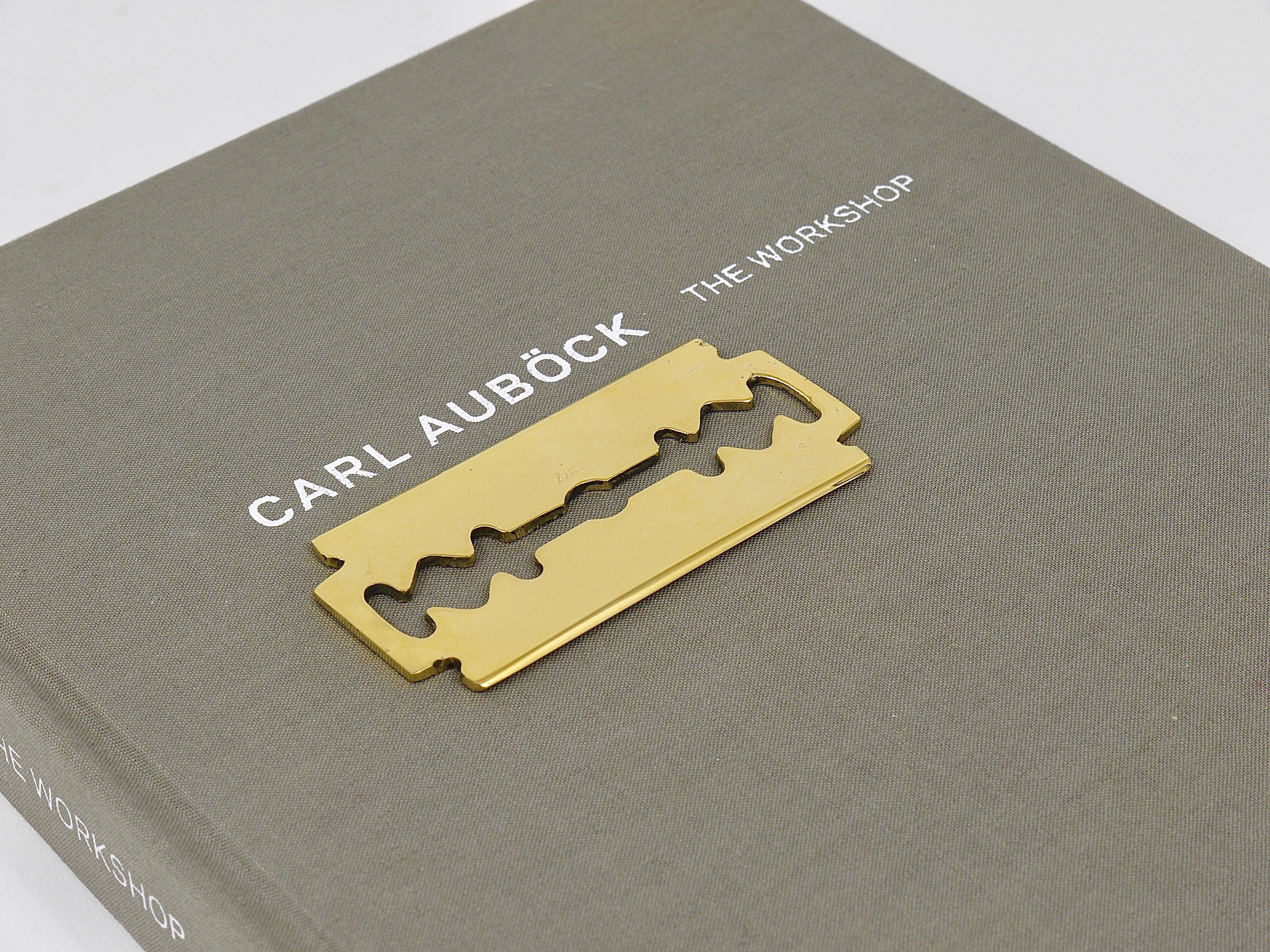 20ième siècle Presse-papier en laiton à lame de rasoir Carl Auböck, fabriqué à la main #5378, Autriche en vente