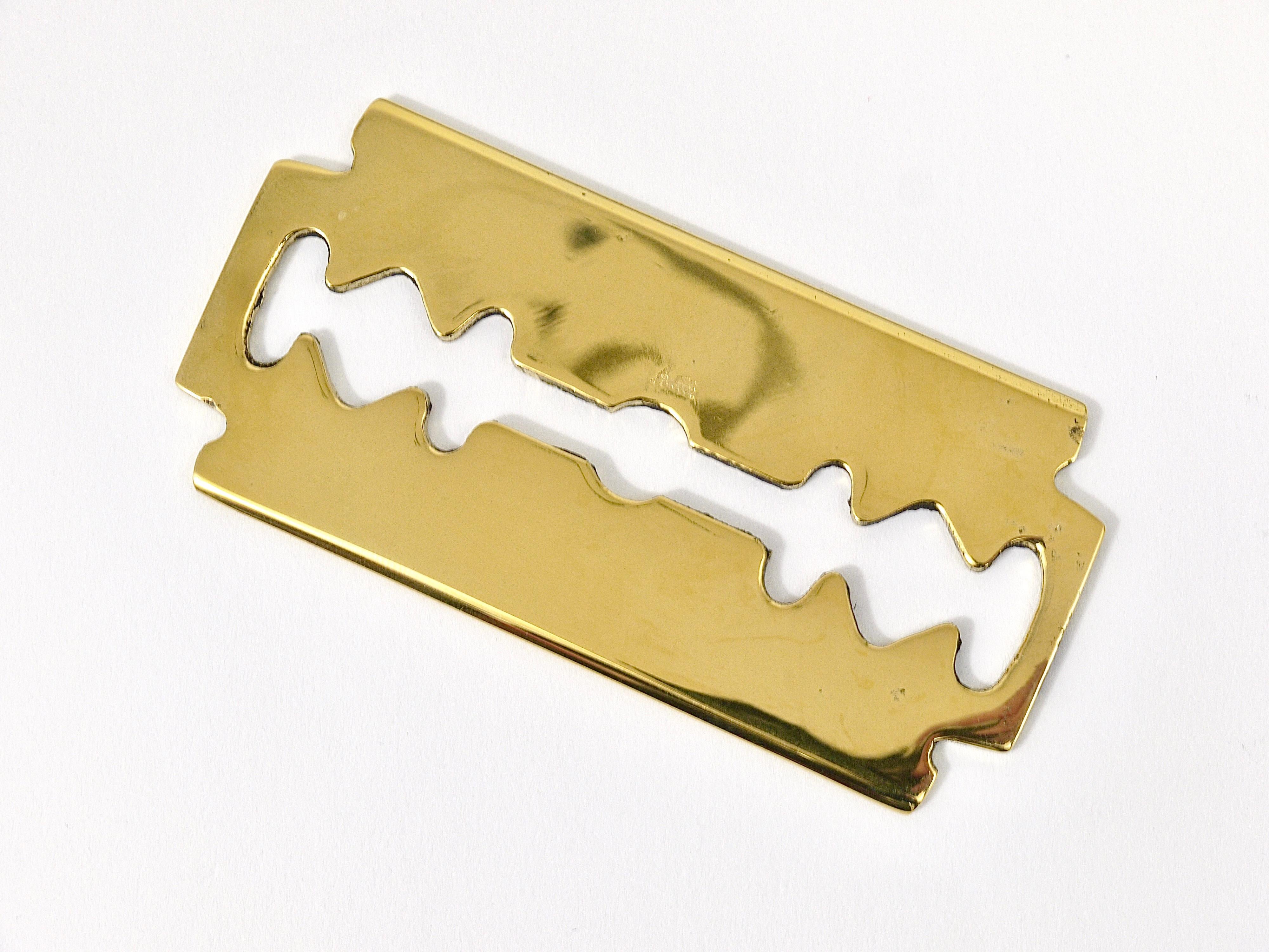 Carl Auböck Handcrafted Razor Blade Brass Paperweight #5378, Austria For Sale 2