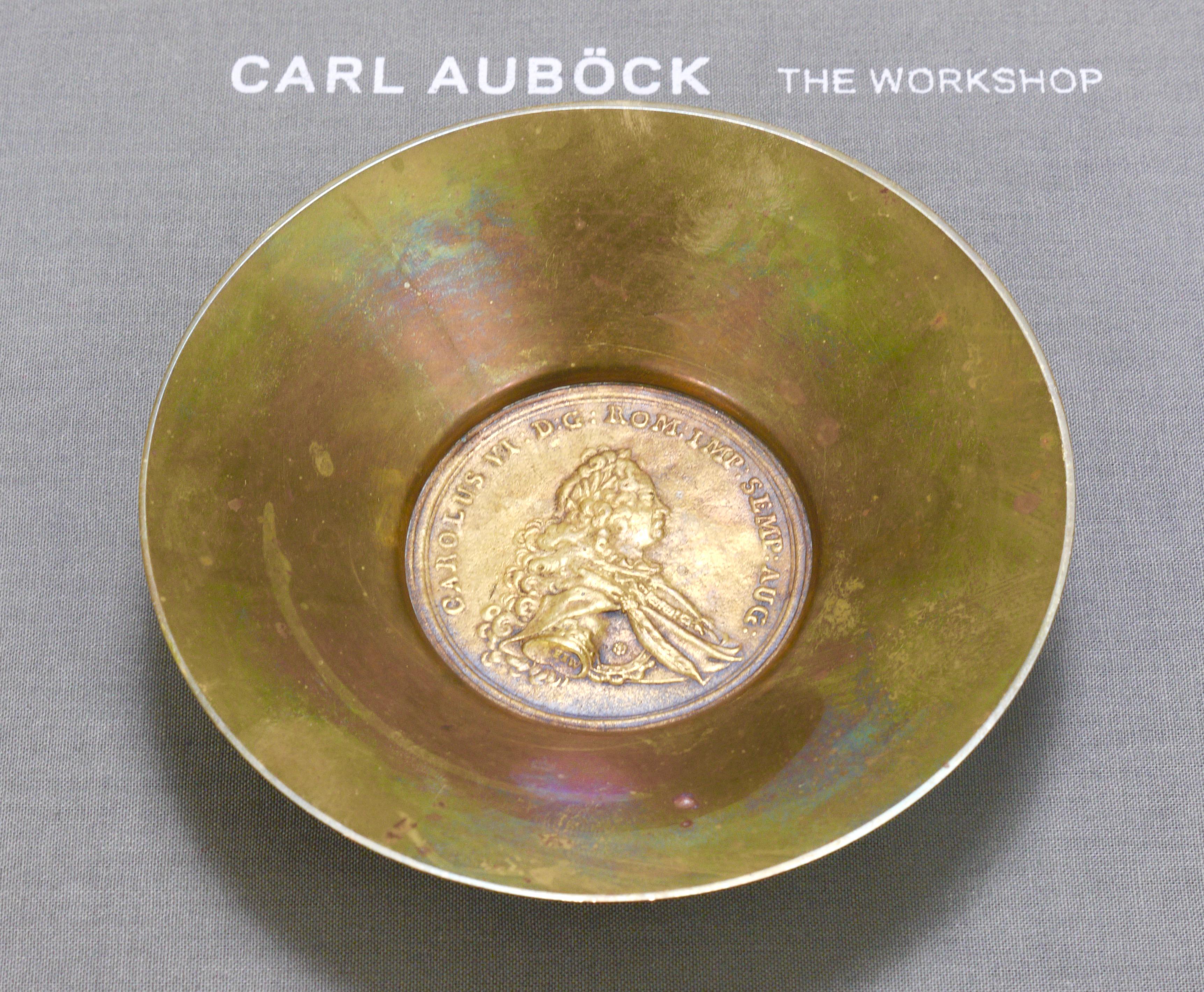Carl Auböck II  Brass Tray, Bowl, Vide-Poche, Maria Theresia Coin, Austria, 1950 For Sale 1