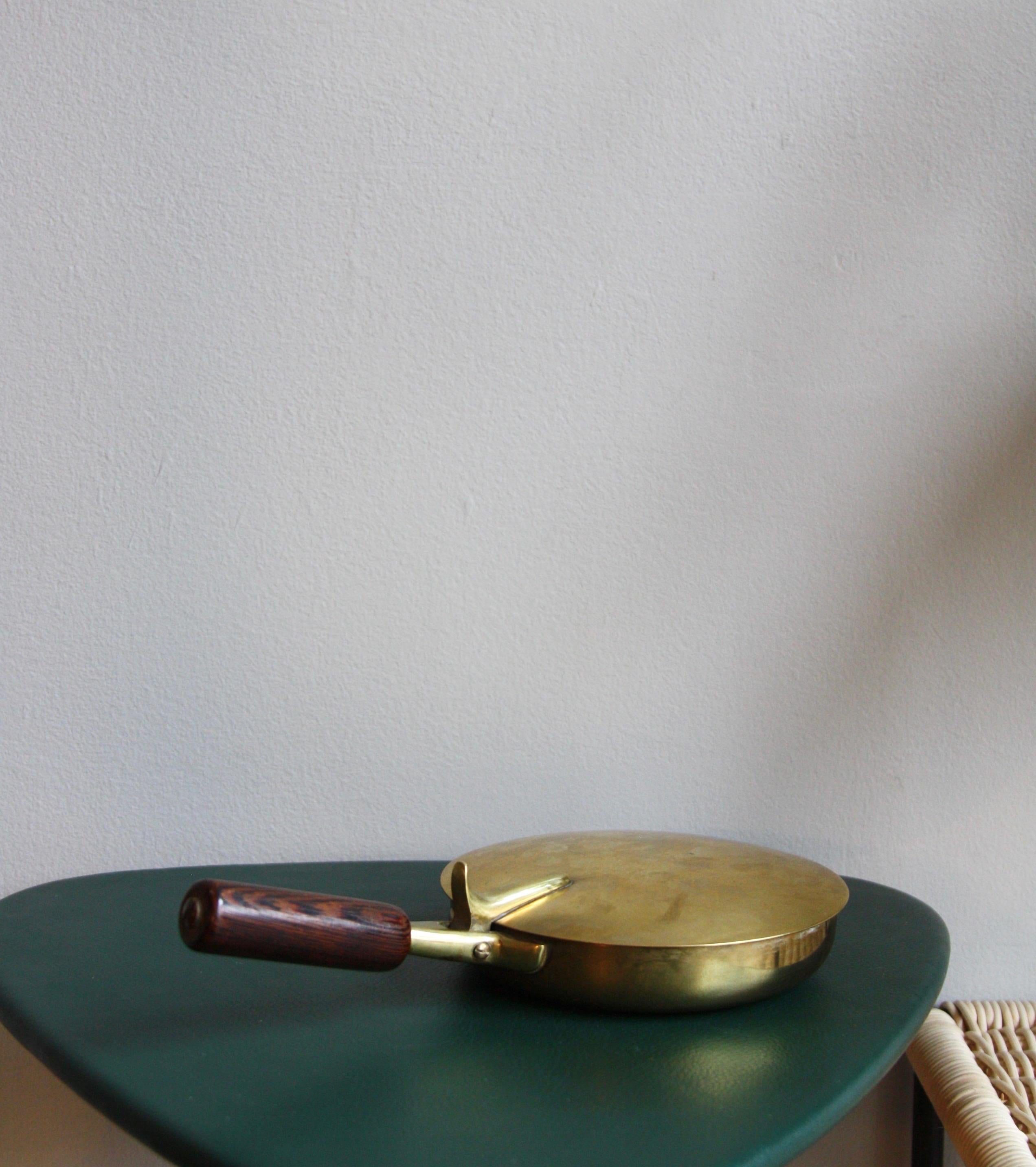 Mid-Century Modern Carl Auböck II Large Lidded Brass Ashtray with Wenge Wood Carrying Handle, 1950