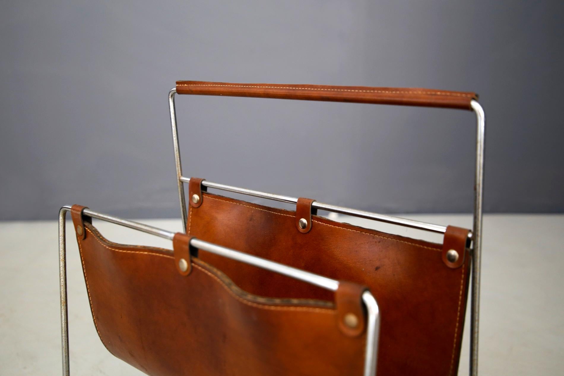 Midcentury Magazine Holder in Leather and Steel, 1950s 1