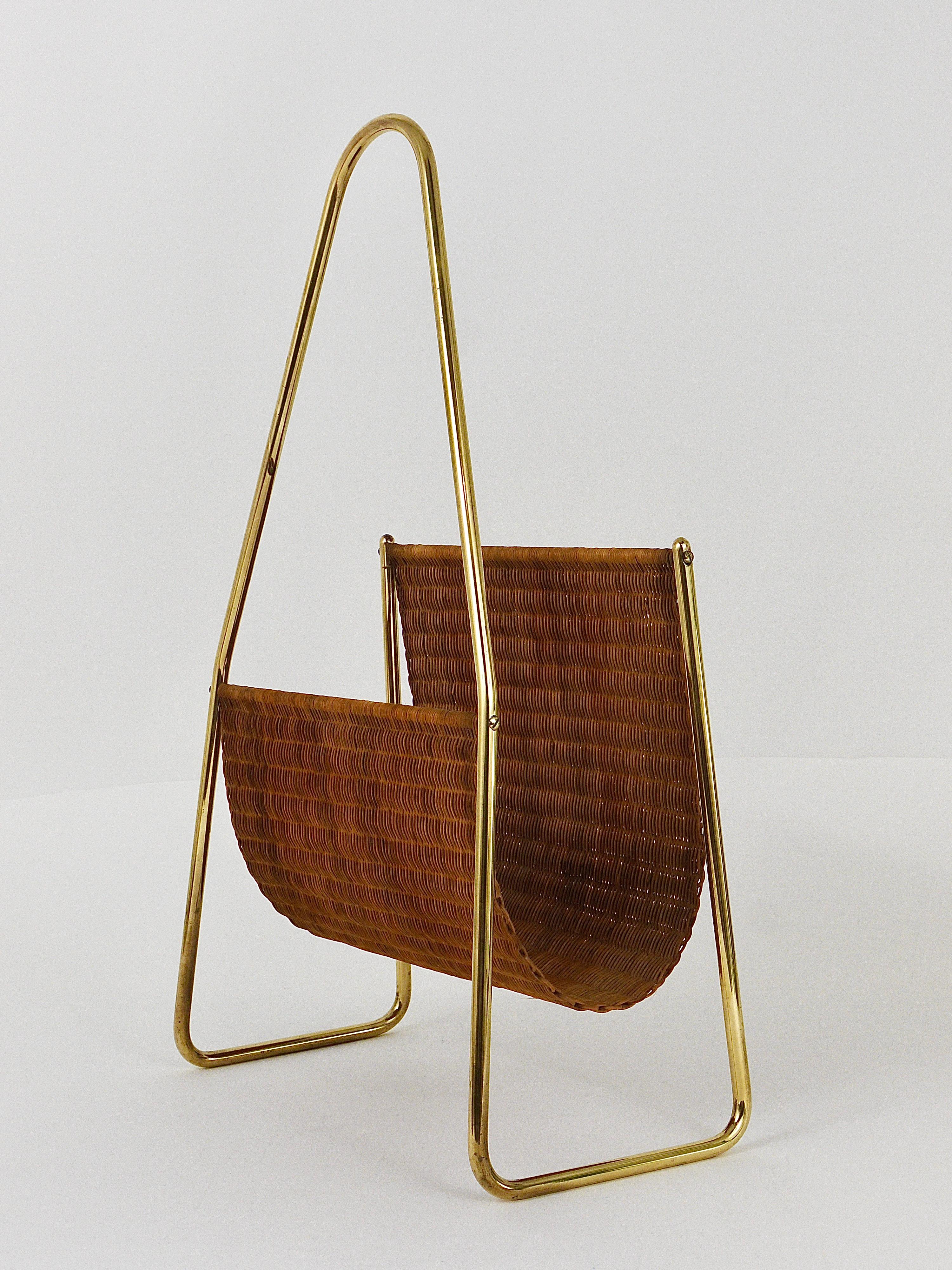 Carl Auböck II Midcentury Magazine Rack, Brass and Woven Cane, Vintage, Austria In Good Condition For Sale In Vienna, AT