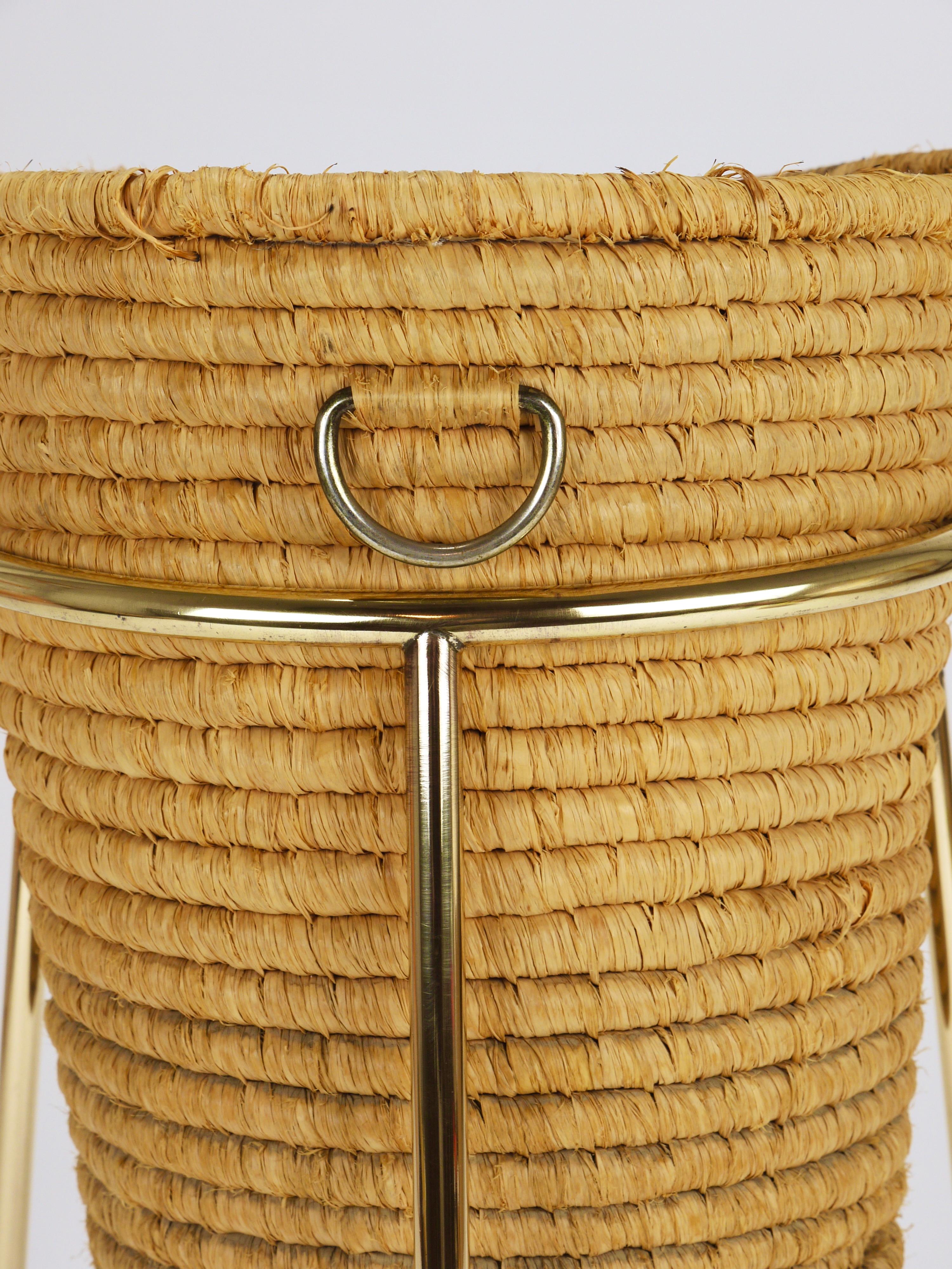 Carl Auböck II Raffia Messing Altpapierkorb, Papierkorb, Schirmständer, 1950er Jahre im Angebot 4