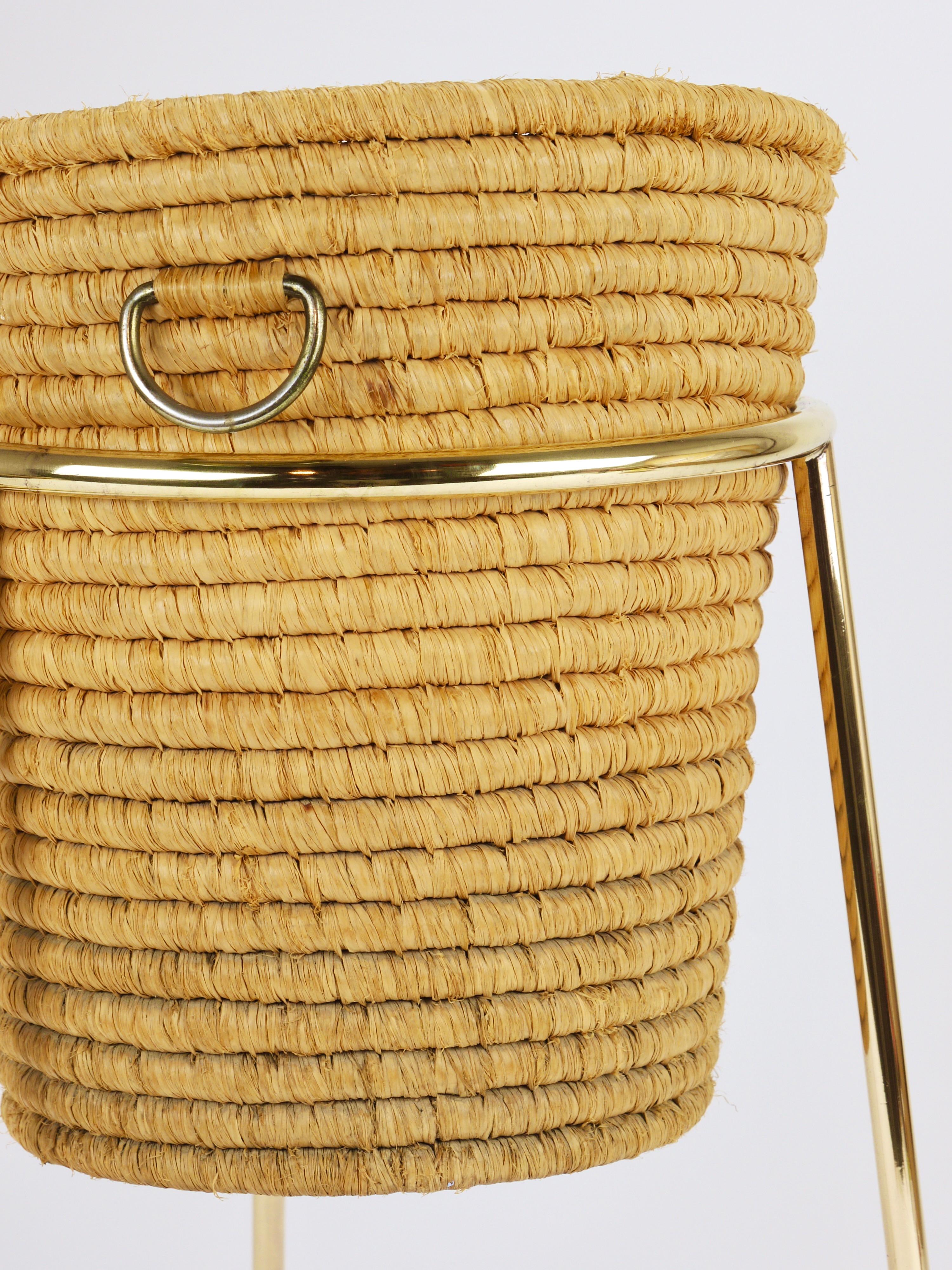 Carl Auböck II Raffia Messing Altpapierkorb, Papierkorb, Schirmständer, 1950er Jahre im Zustand „Gut“ im Angebot in Vienna, AT