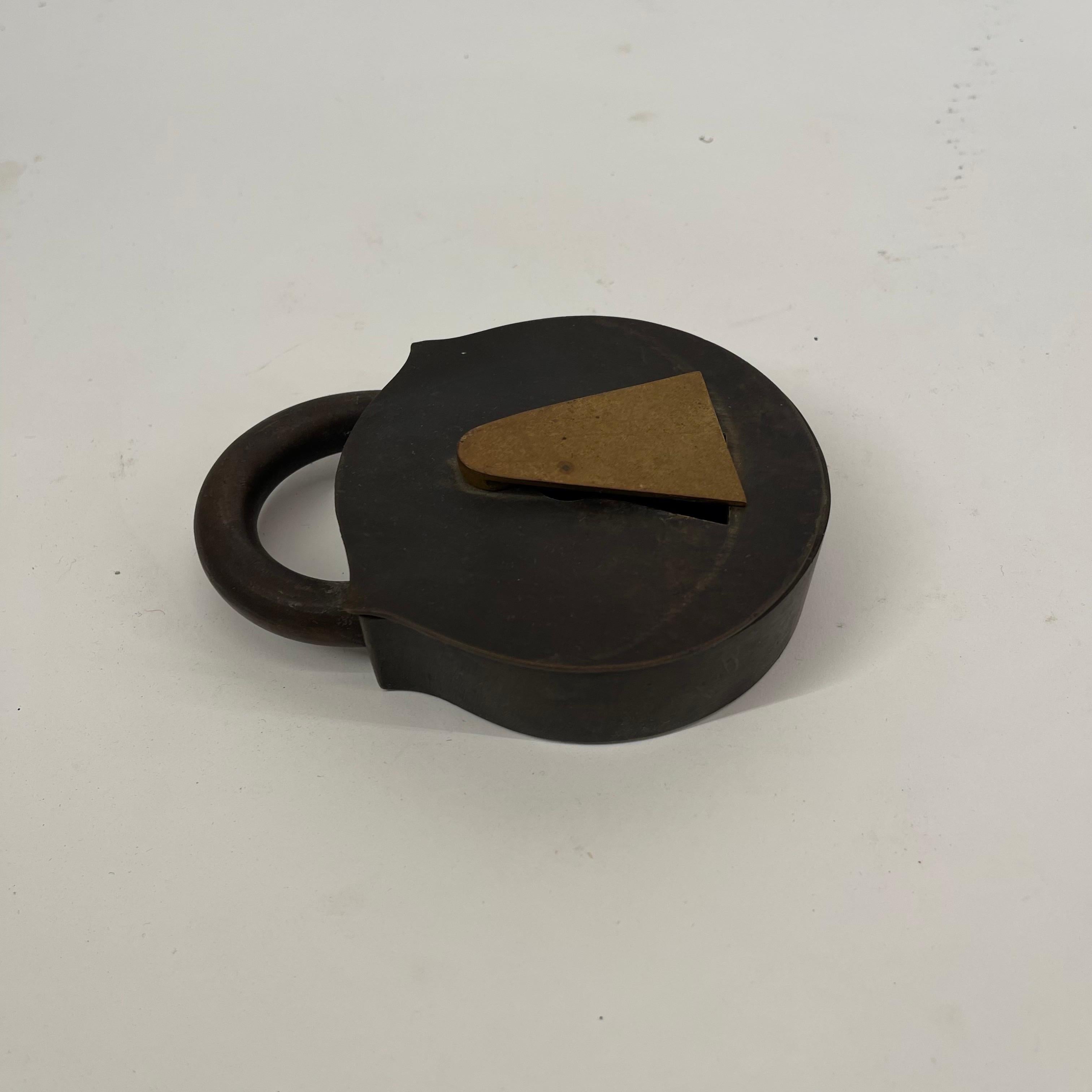 Carl Auböck II. Rare Mid-Century Modern ashtray paperweight object, Austria 1950s.