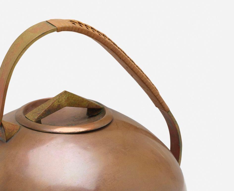 Milieu du XXe siècle Théière Carl Auböck II, modèle 3879 Autriche années 1950 en vente