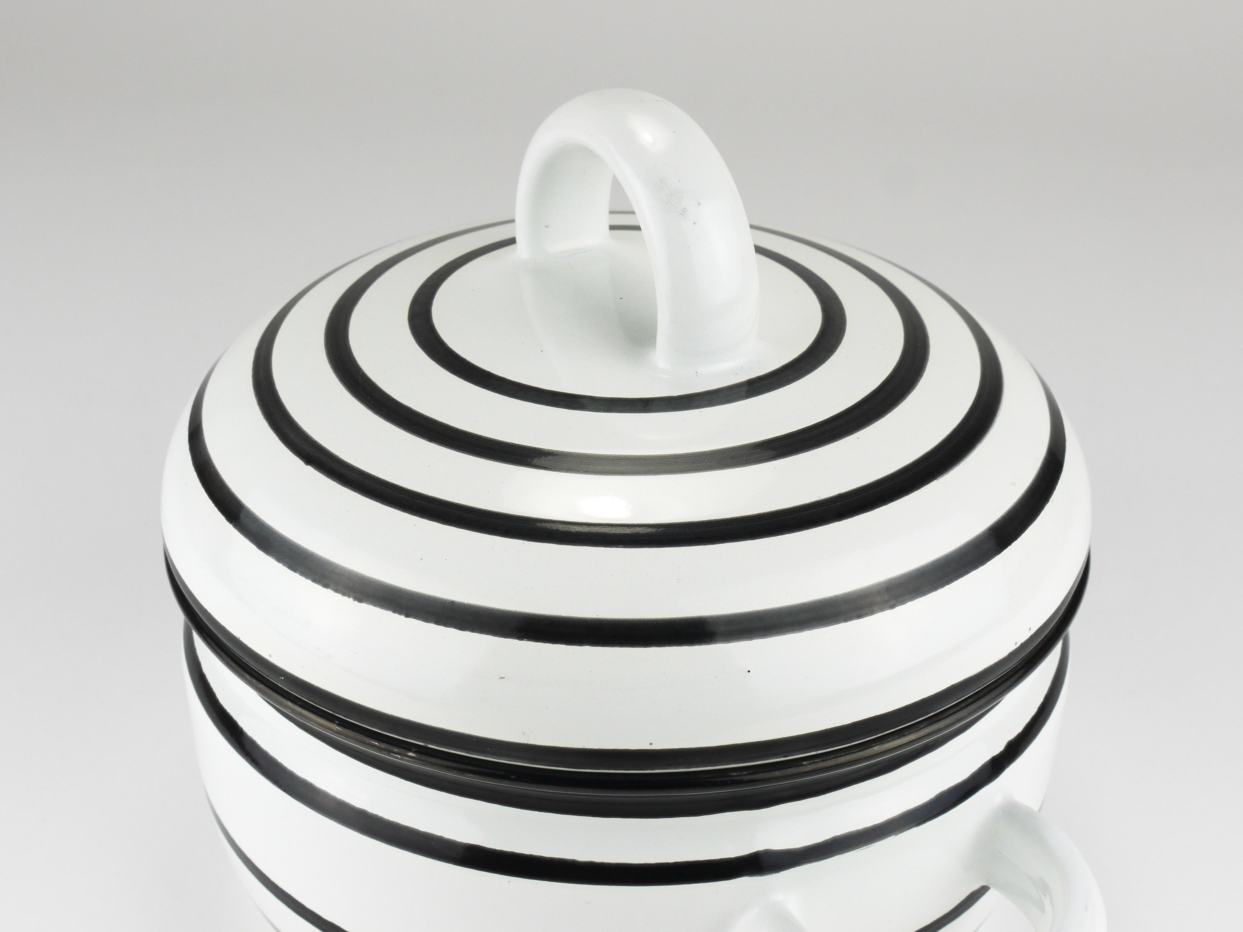 Carl Aubock III Emaillierter Topf 