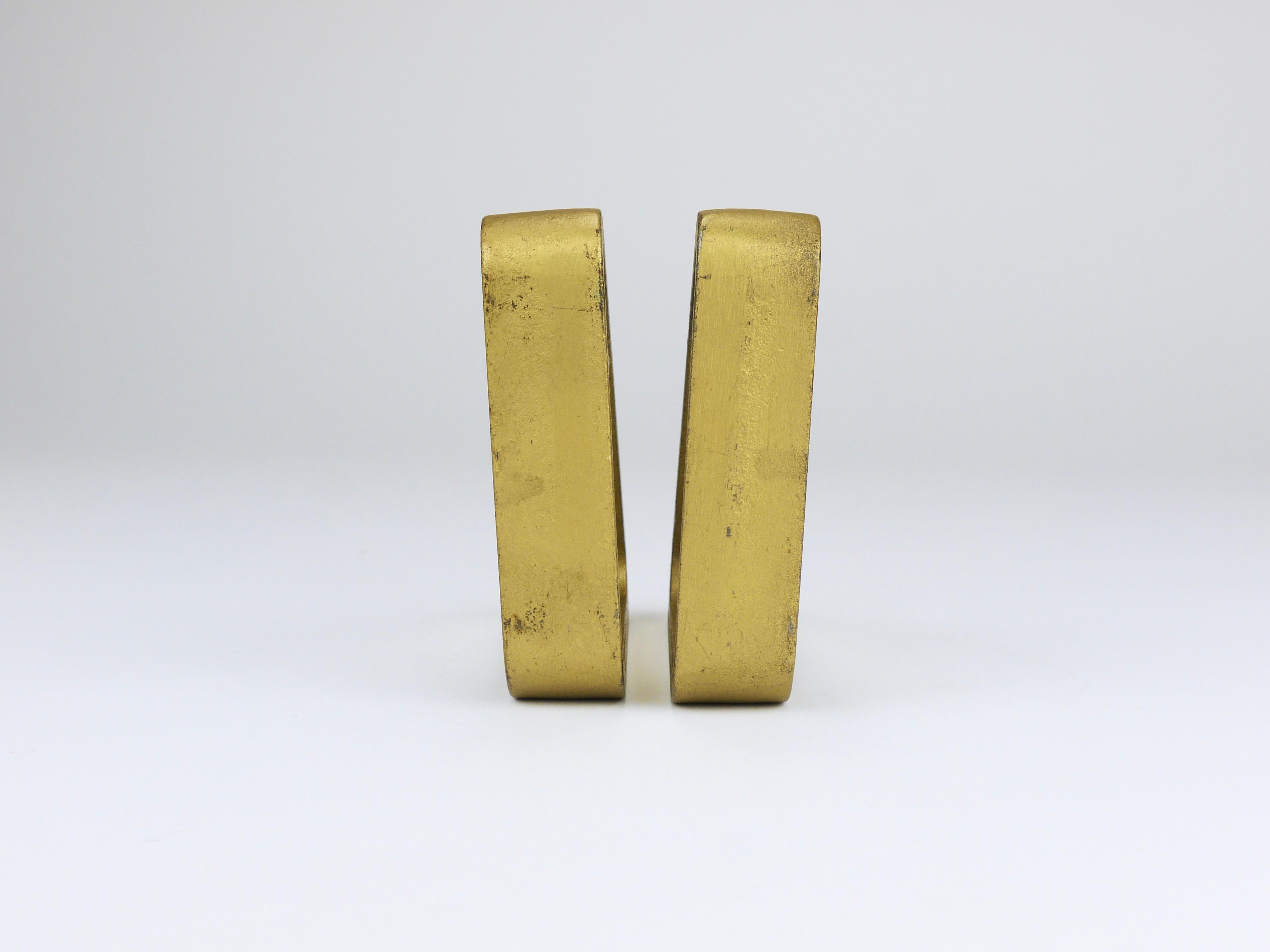 Carl Aubock III Paire de serre-livres triangulaires en fer doré 5443, Vienne/Autriche, années 1970 en vente 4