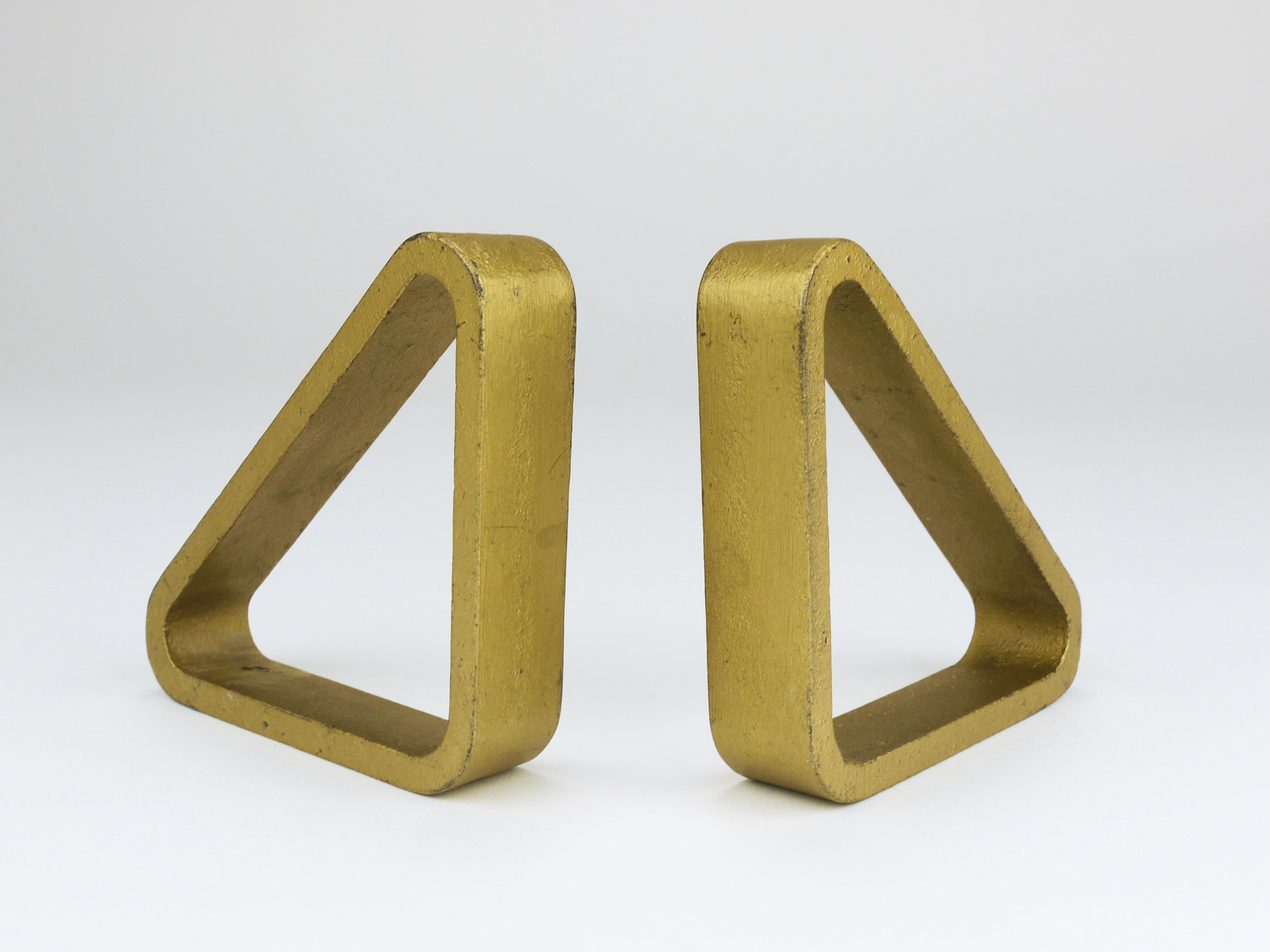 Carl Aubock III Paire de serre-livres triangulaires en fer doré 5443, Vienne/Autriche, années 1970 en vente 6