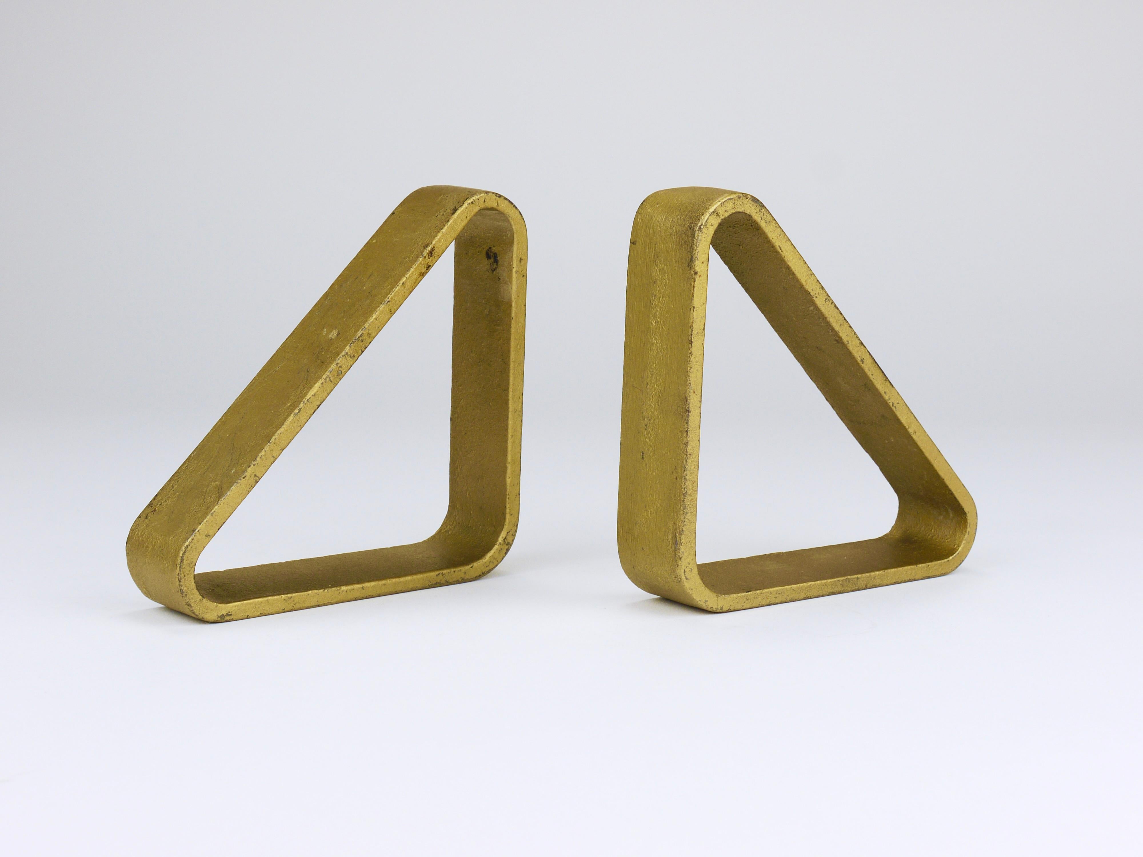 Fer Carl Aubock III Paire de serre-livres triangulaires en fer doré 5443, Vienne/Autriche, années 1970 en vente