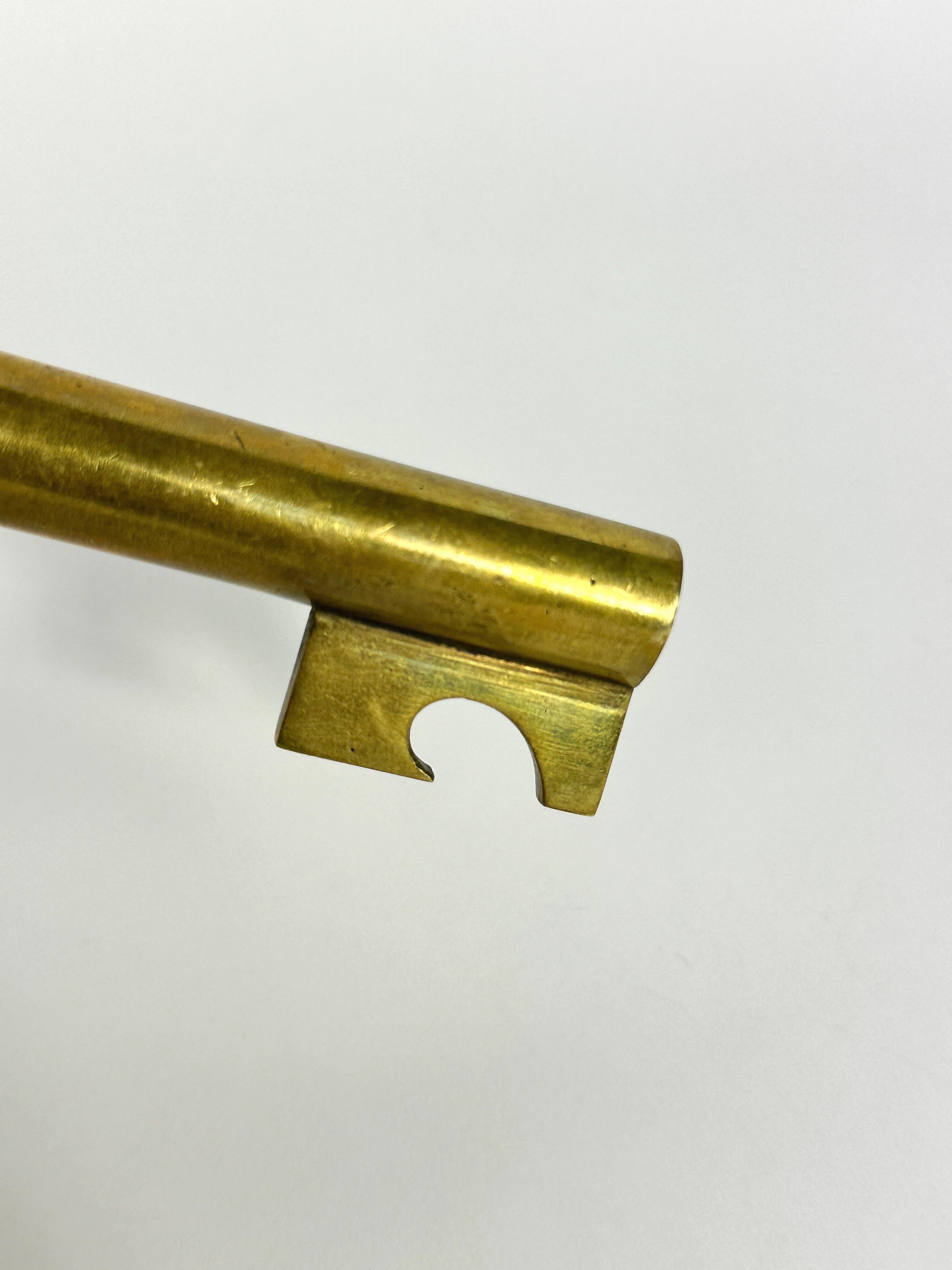 Carl Auböck Schlüssel-Flaschenöffner Messing Korkenzieher Österreich Werkstatt Auböck 1950er Jahre im Angebot 1