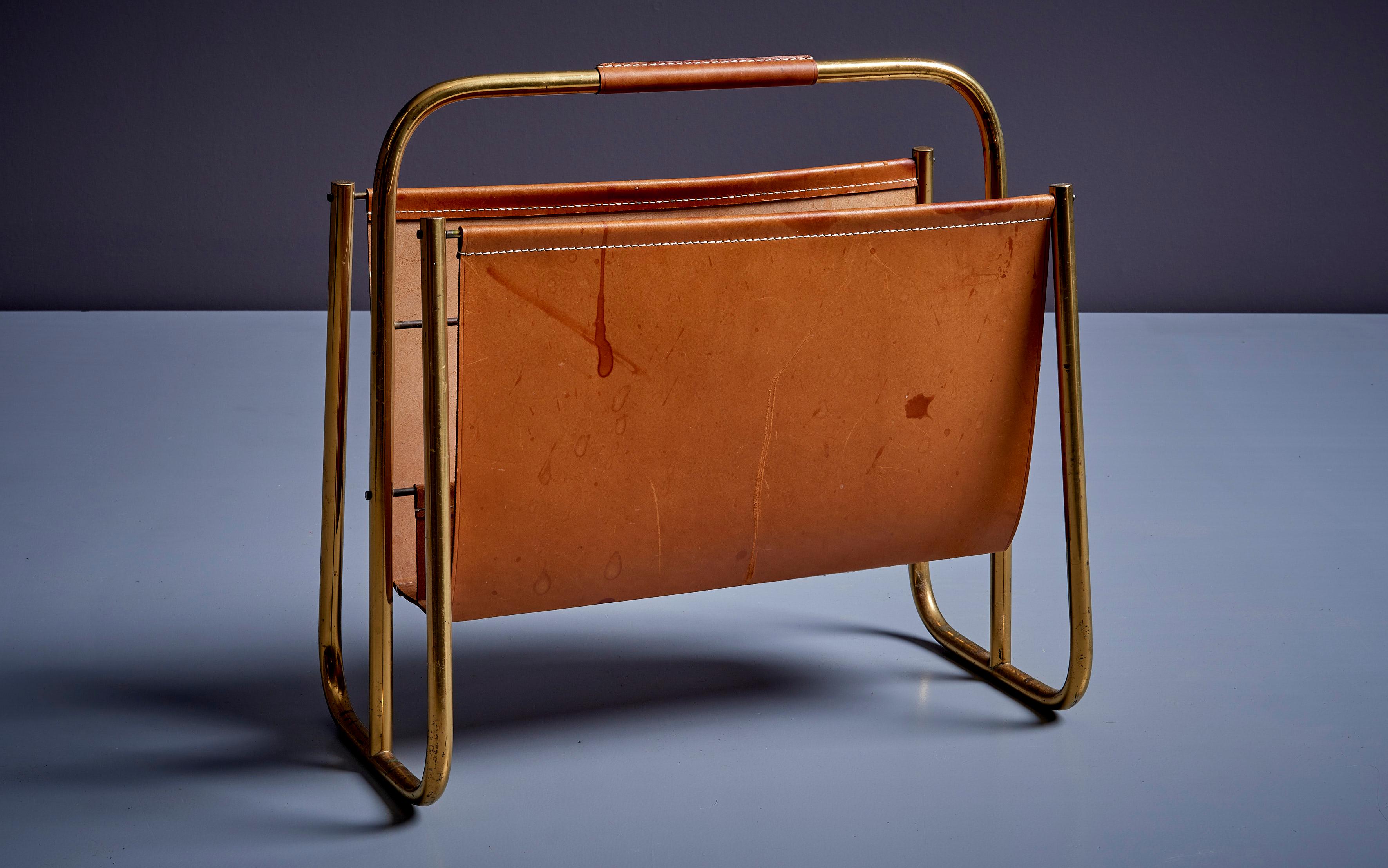 Carl Auböck Magazine Rack / Newspaper Stand in Brass Brown Cognac Leather, 1950s 1