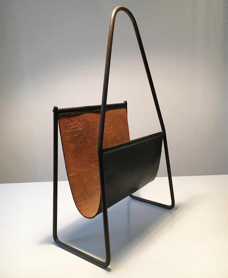 Mid-20th Century Carl Auböck II Vintage Magazine Stand, Black Patinated Leather, Austria, 1950s For Sale