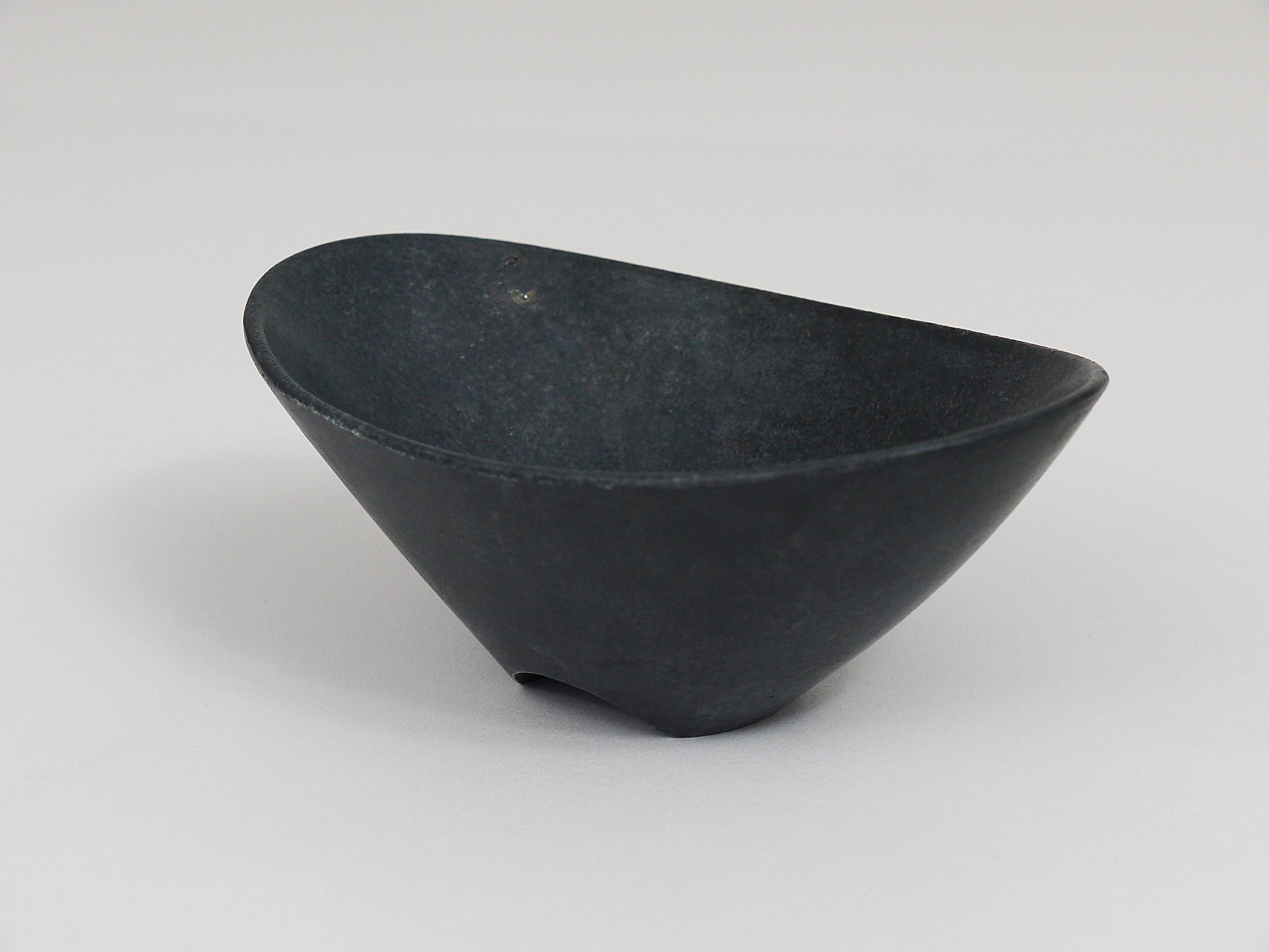 Mid-Century Modern Carl Aubock Midcentury Black Cast Iron or Ashtray Bowl, Austria, 1950s For Sale