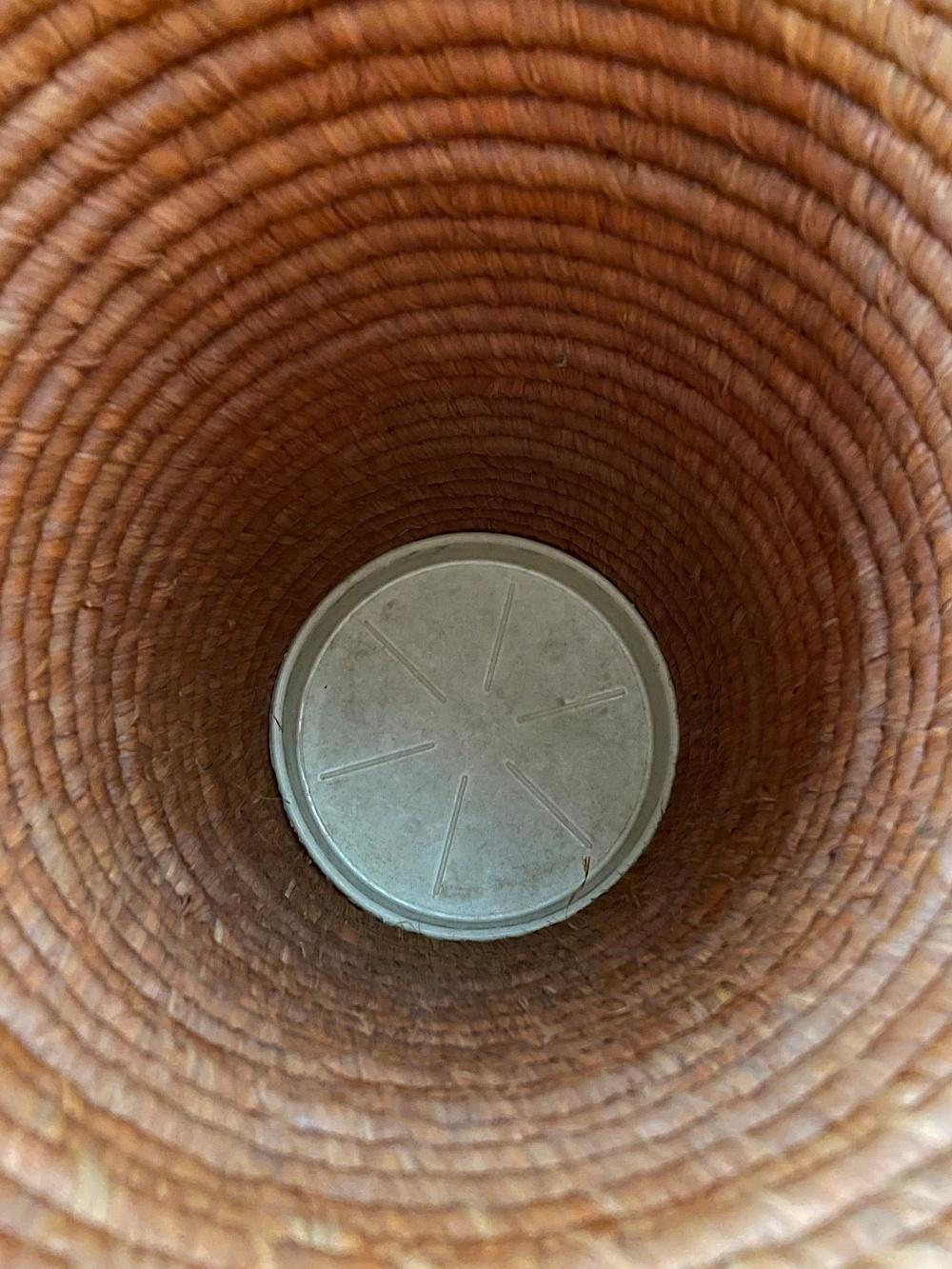 Carl Auböck Paragüero de rafia de mediados de siglo, papelera, años 50, Austria mediados del siglo XX en venta