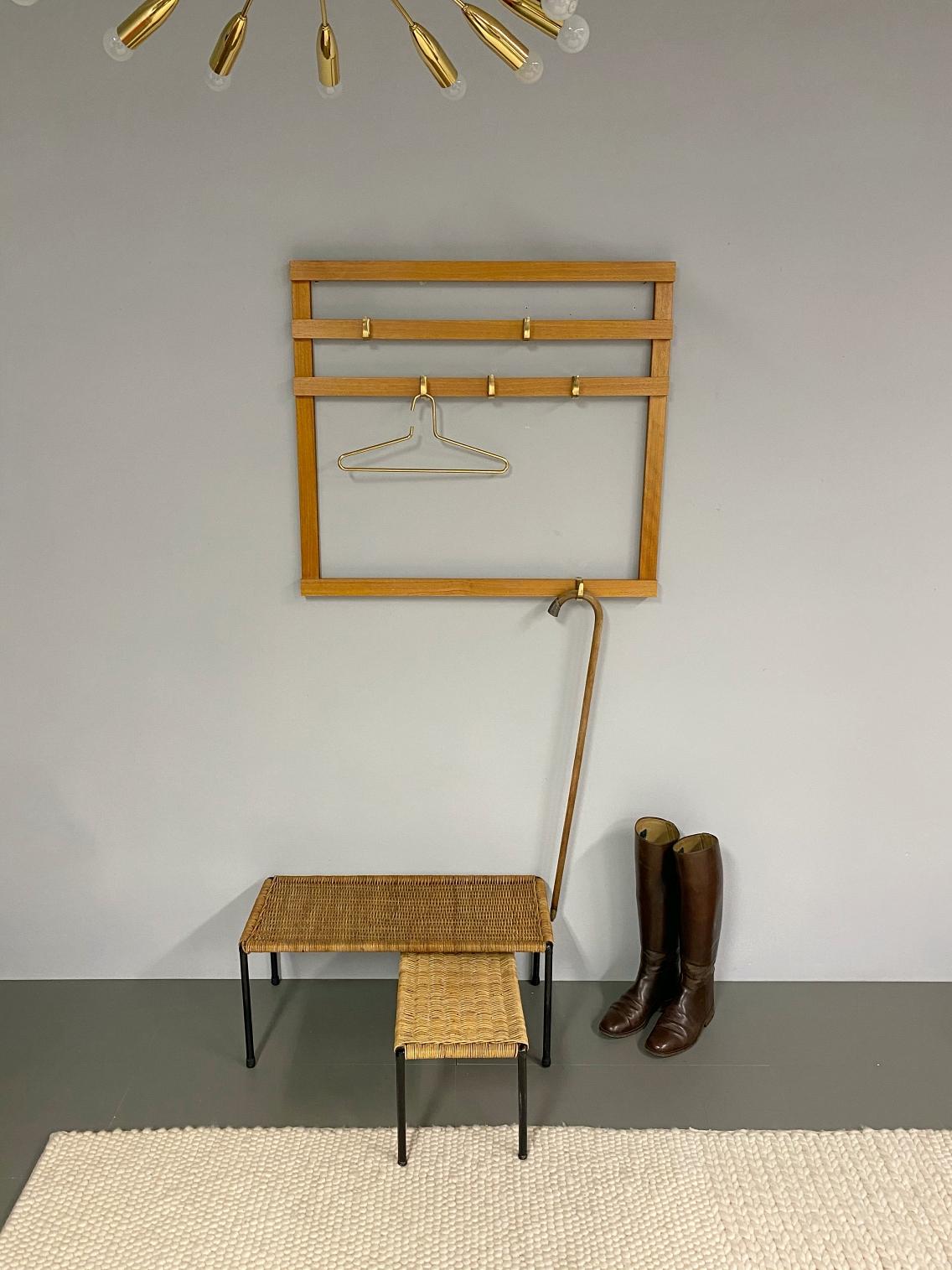 Carl Auböck Midcentury Wandgarderobe mit sechs Messinghaken, 1950er Jahre, Österreich (Moderne der Mitte des Jahrhunderts) im Angebot