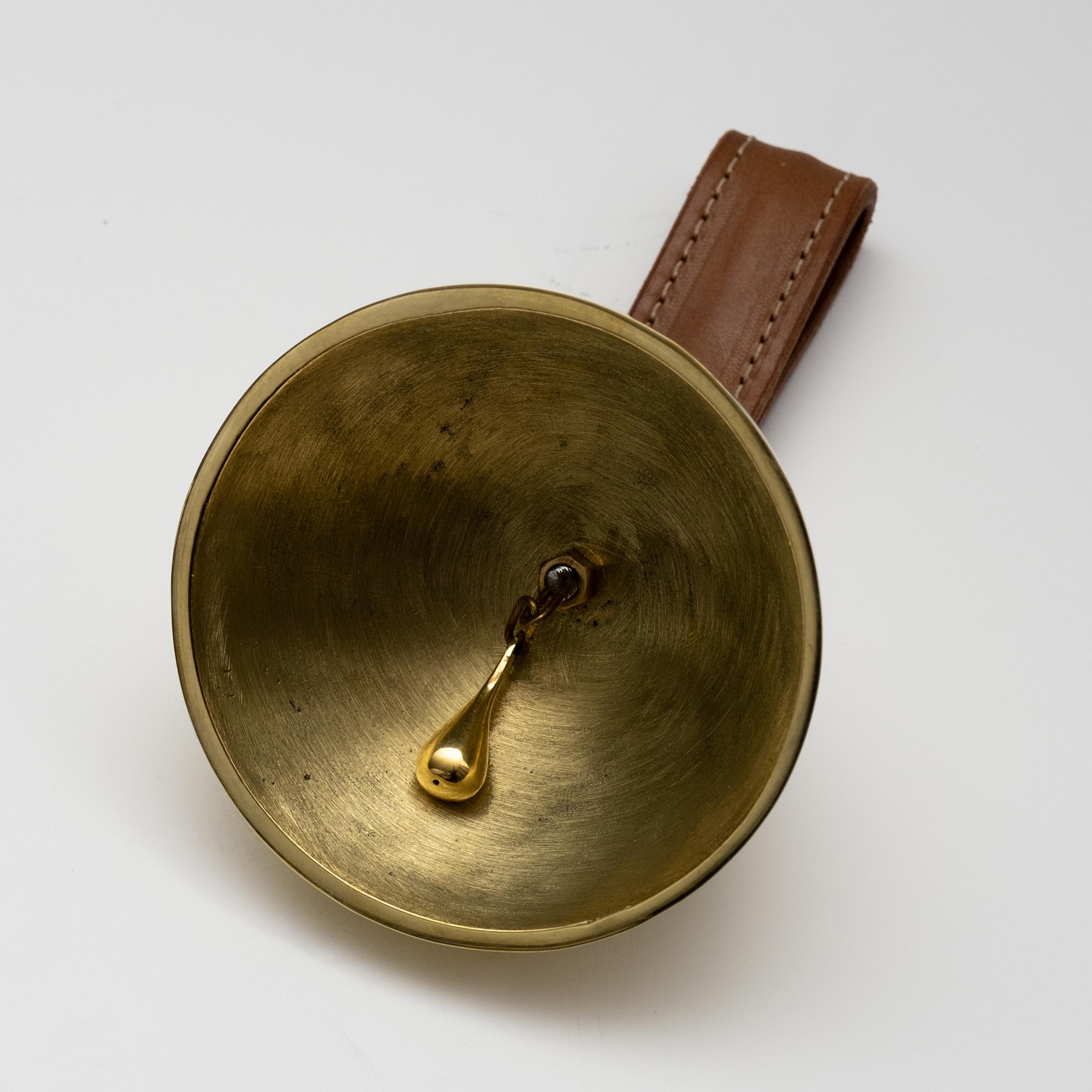 Carl Auböck Model #3310-4 'Flat' Brass and Leather Table Bell In New Condition For Sale In Glendale, CA