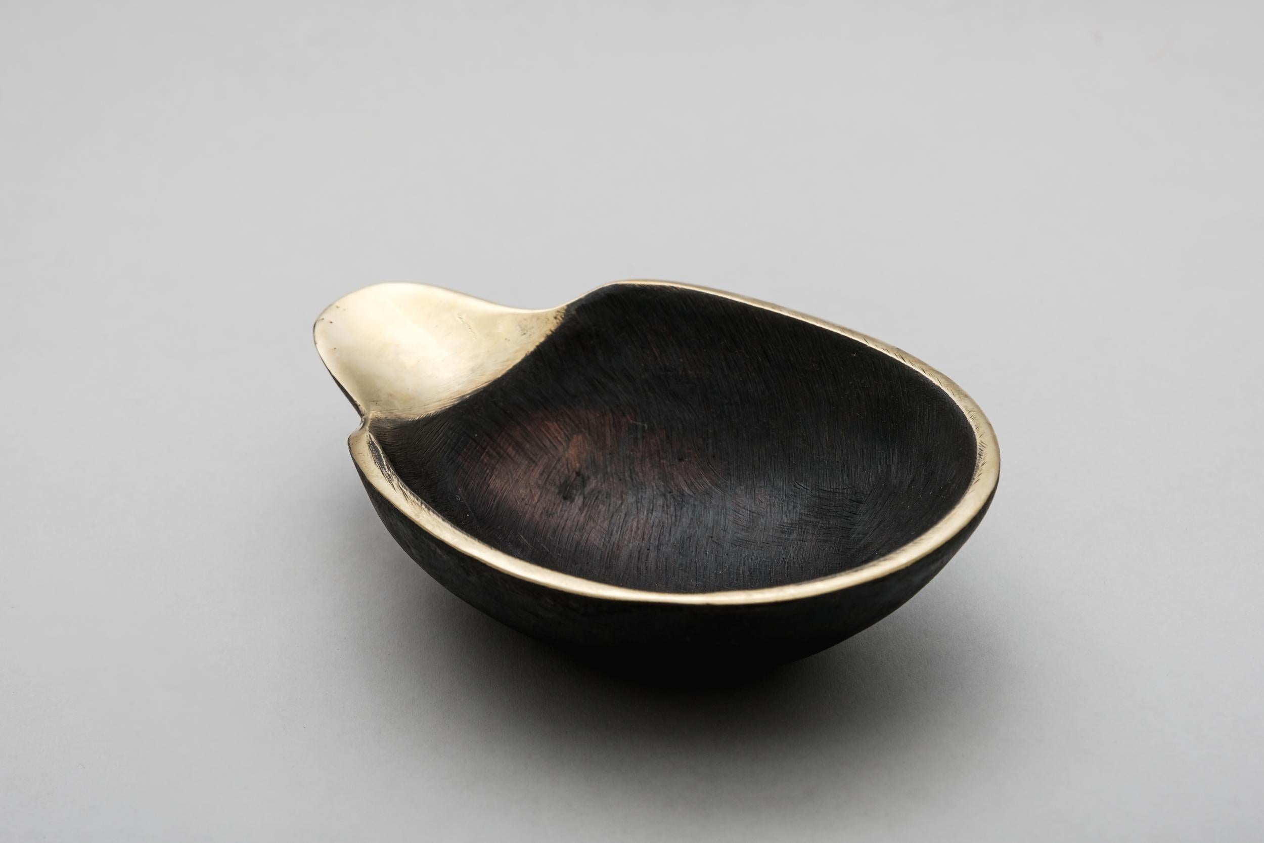 Carl Auböck Model #3599 Patinated Brass Bowl For Sale 7