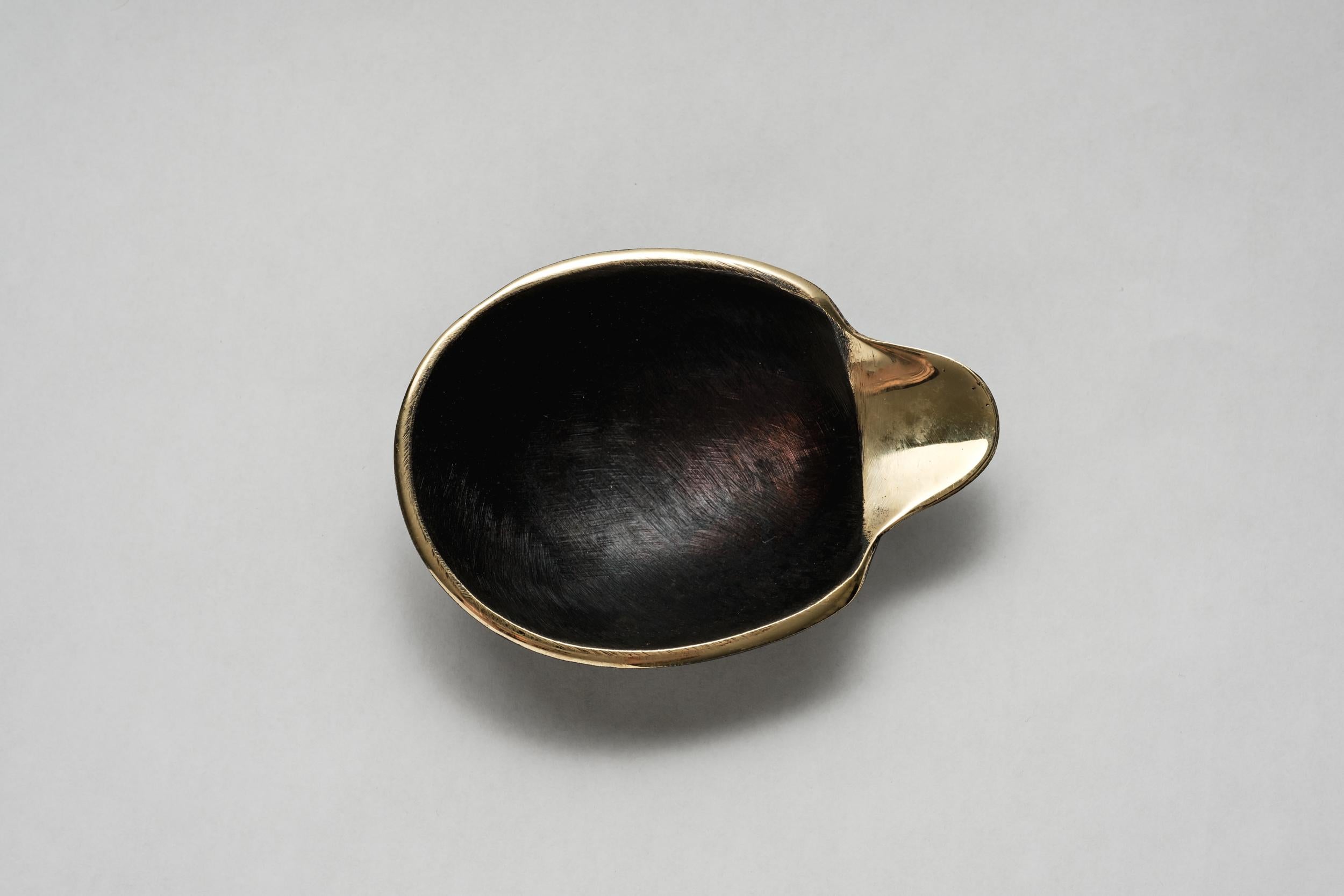 Carl Auböck Model #3599 Patinated Brass Bowl In New Condition For Sale In Glendale, CA