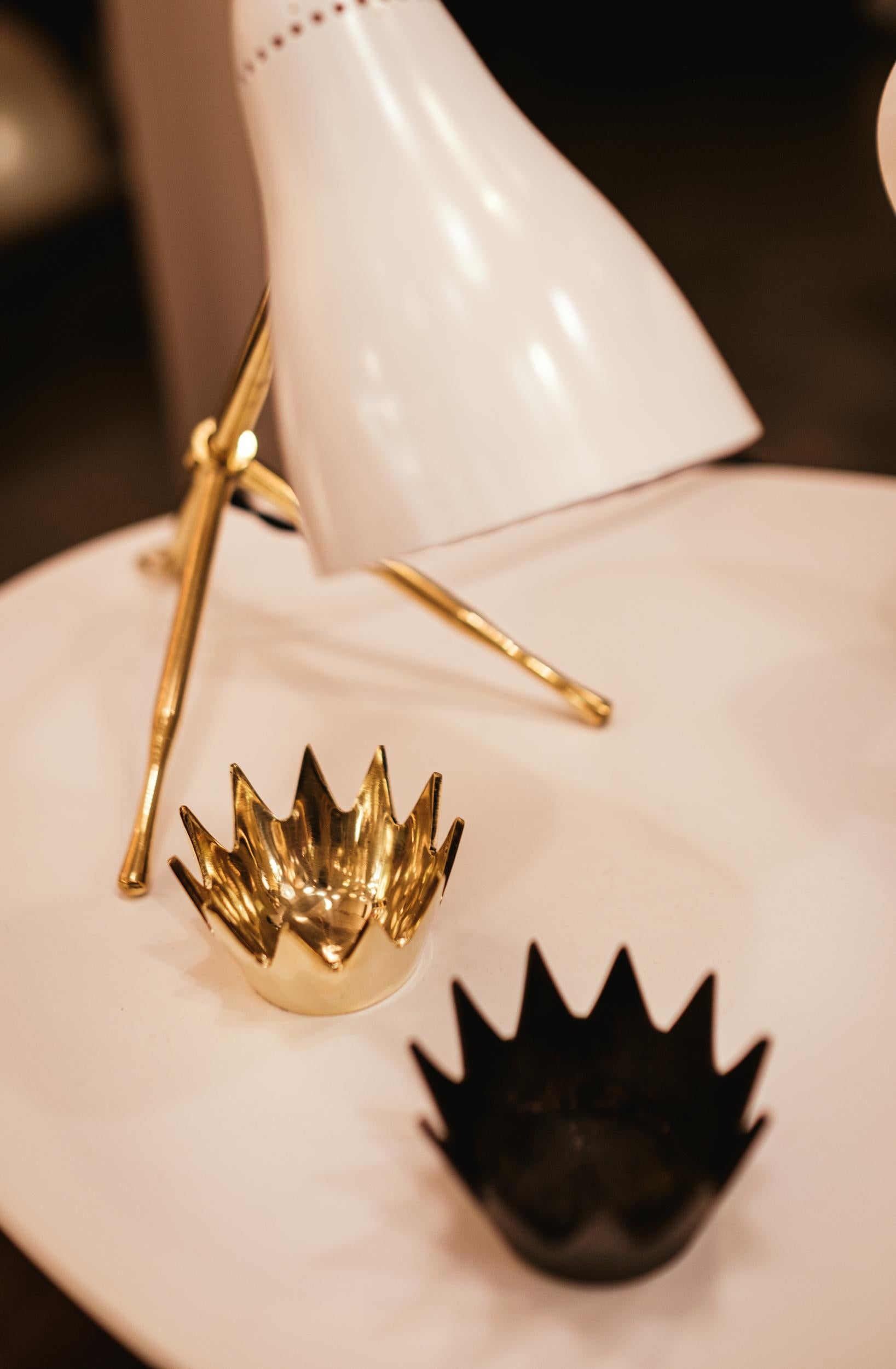 Carl Auböck Modèle #3600 Bol 'Crown' en laiton patiné en vente 2