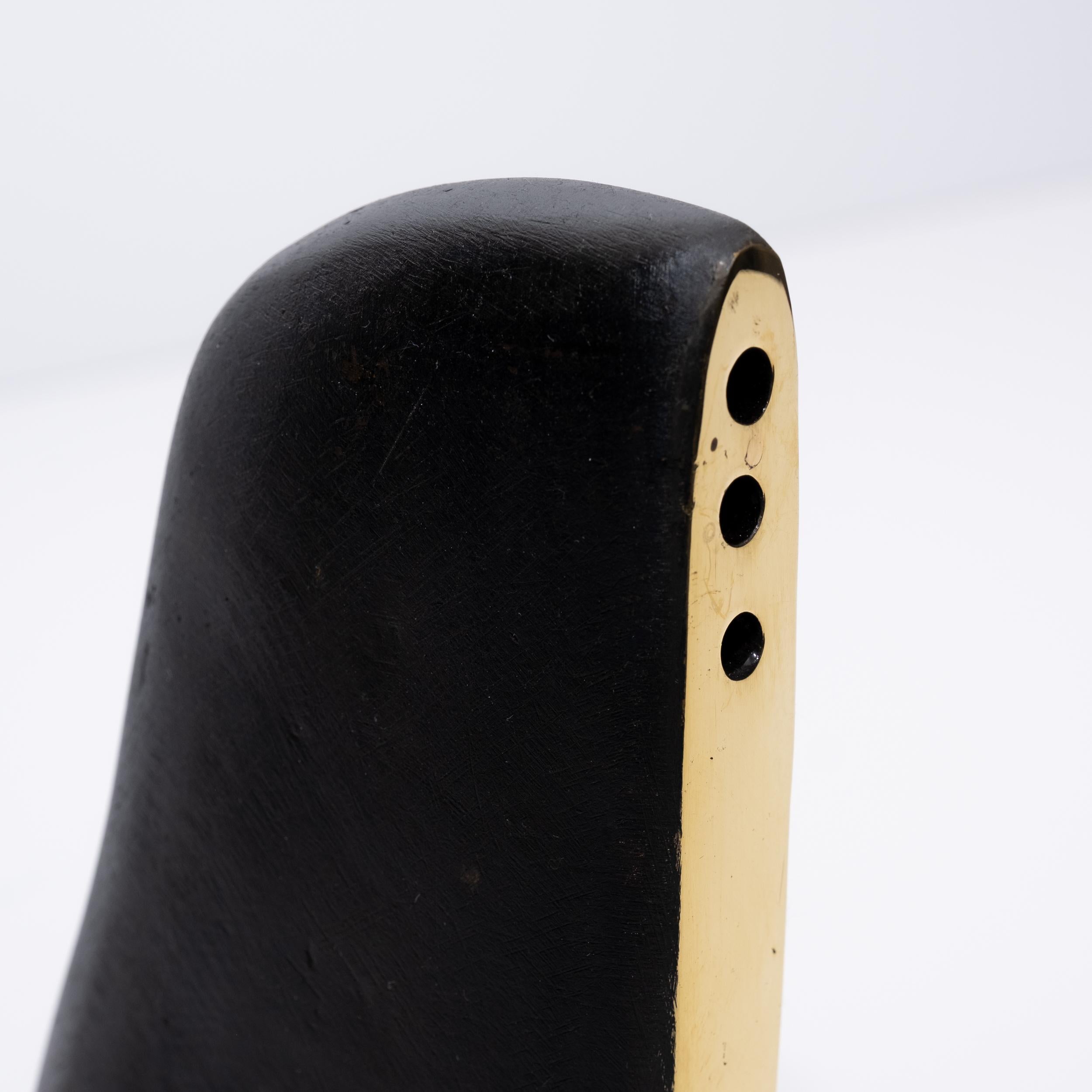 Vaso in ottone patinato Carl Auböck Modello #3786 'Alert' in vendita 9
