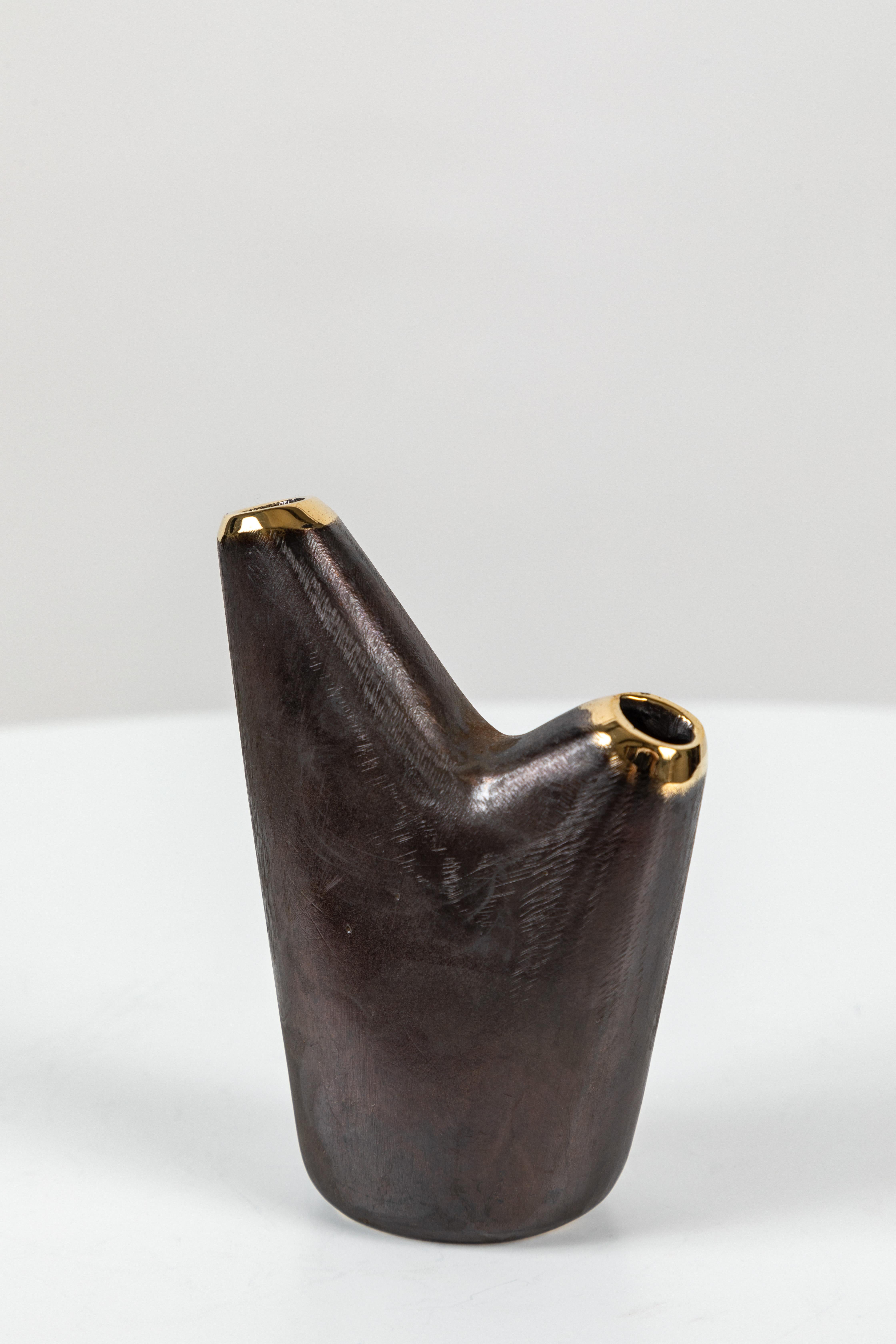 Carl Auböck Model #3794/1 'Aorta' Brass Vase In Excellent Condition For Sale In Glendale, CA