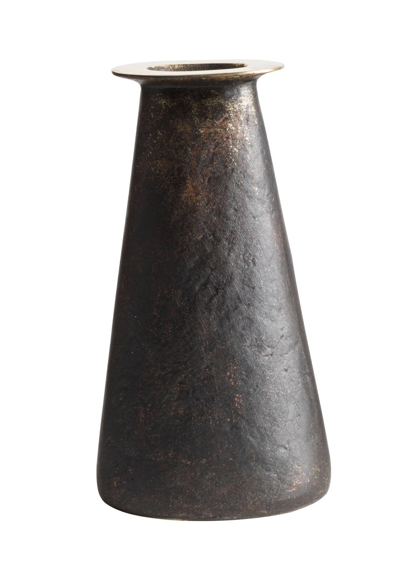 Carl Auböck Model #3794 'Aorta' Brass Vase For Sale 5