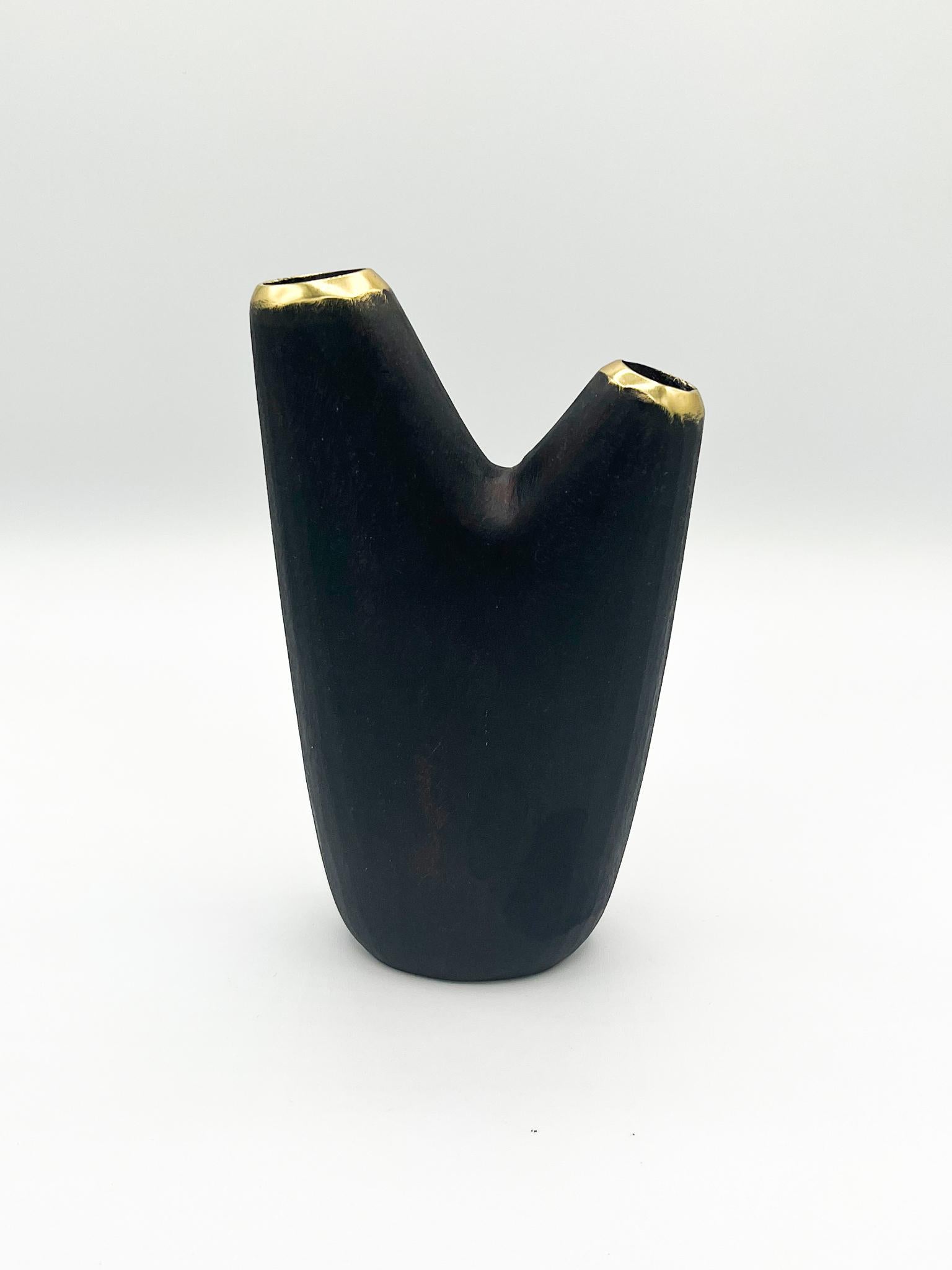 Carl Auböck Model #3794 'Aorta' Brass Vase For Sale 1