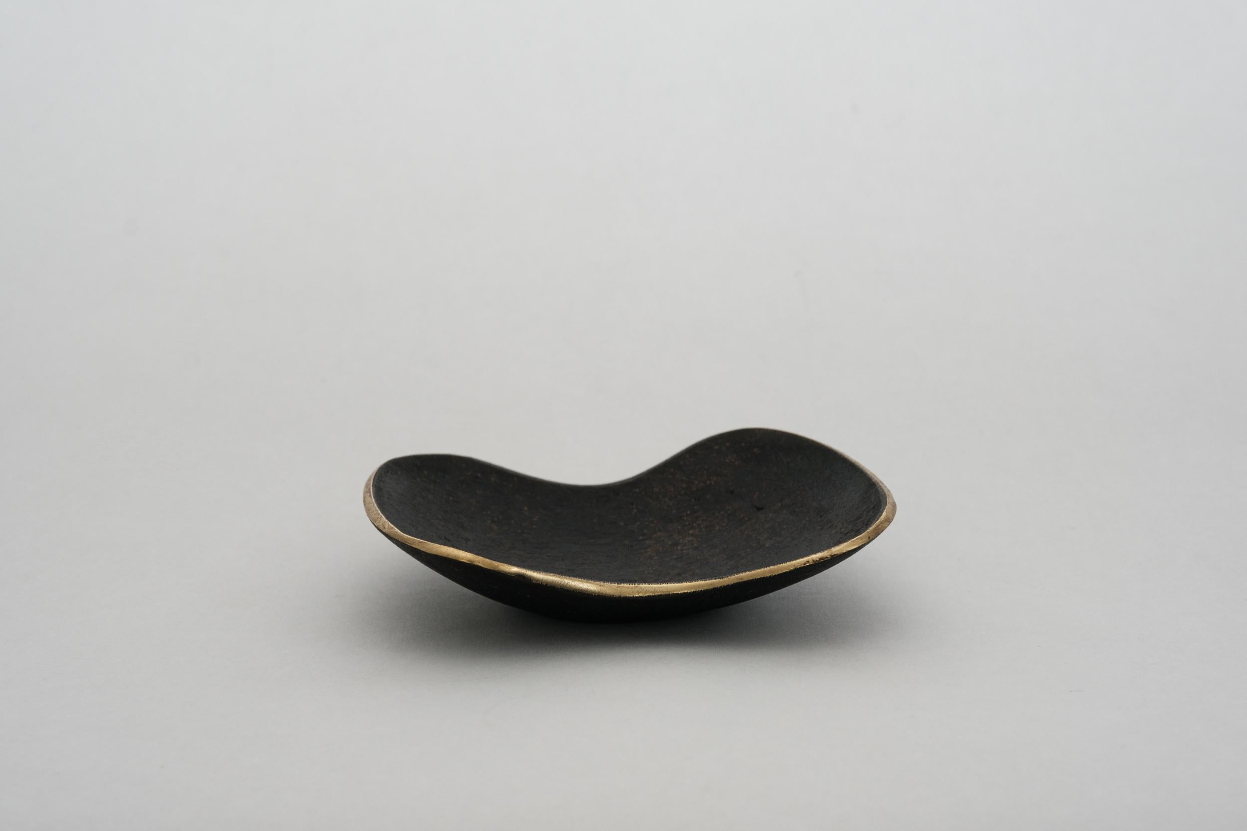 Carl Auböck Model #3979 Patinated Brass Bowl In New Condition For Sale In Glendale, CA