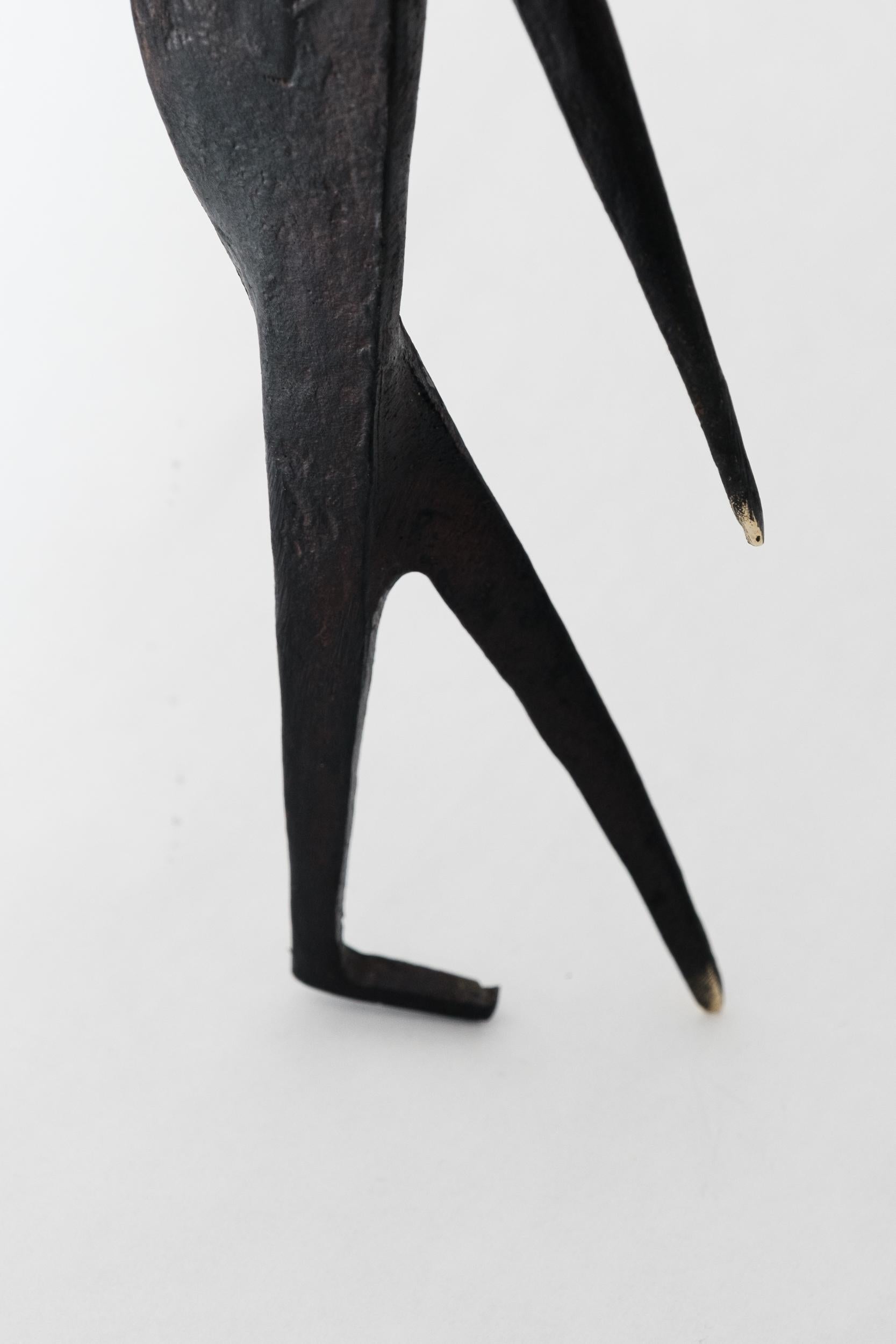 Carl Auböck Modèle #4060 'Homme avec bâton' Sculpture en laiton en vente 12