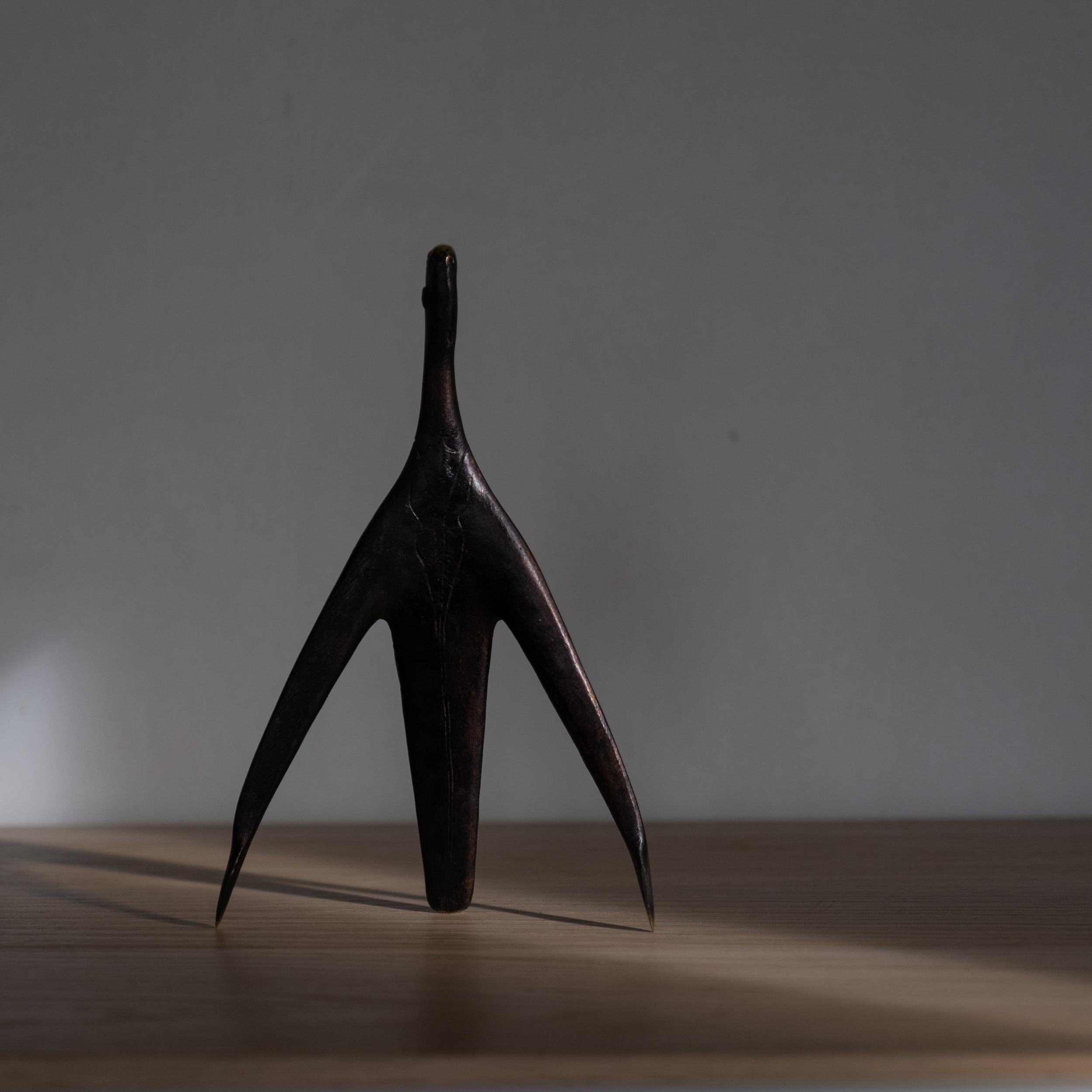 Mid-Century moderno Carl Auböck Modello #4061 'Architetto' Scultura in ottone in vendita