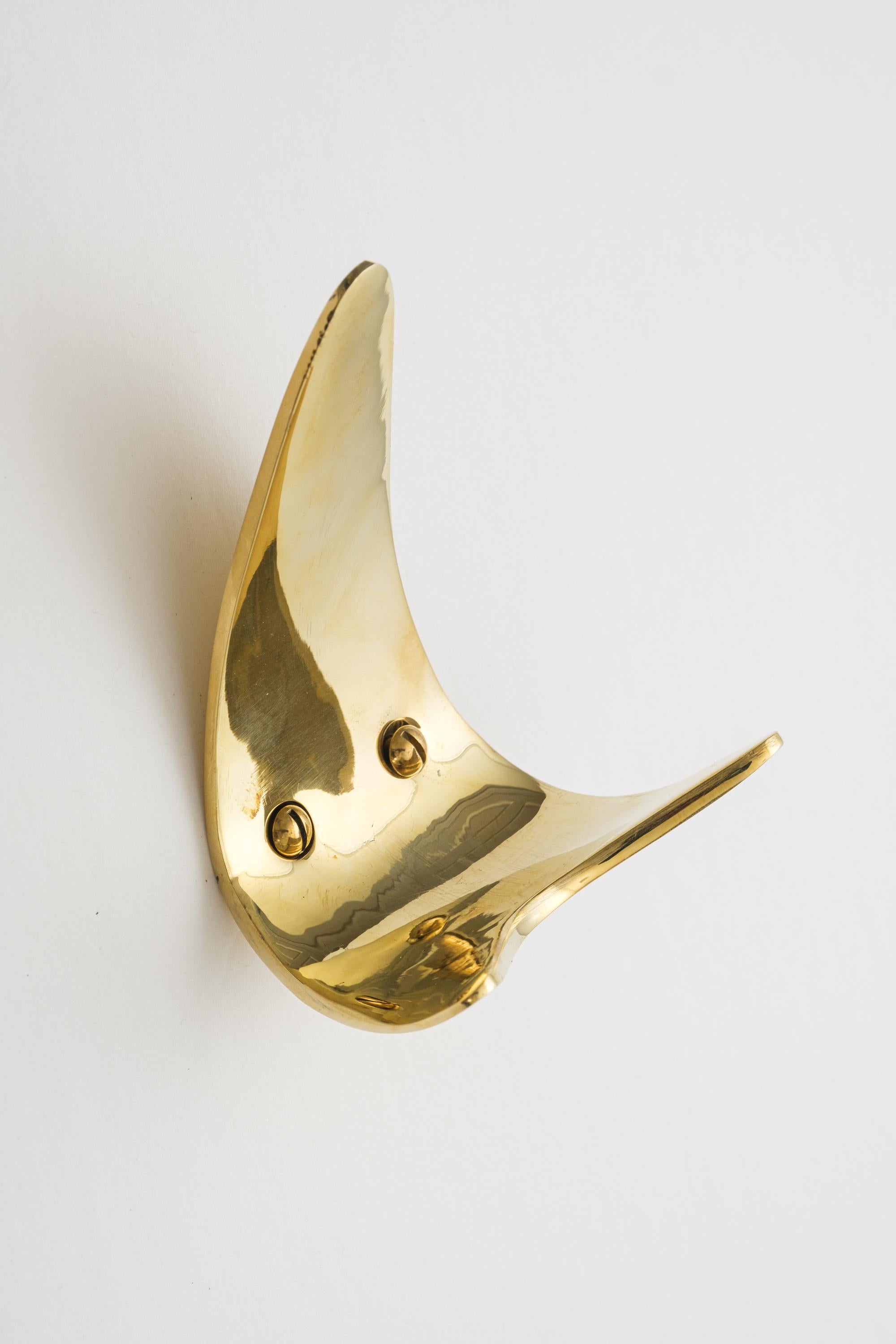 Carl Auböck Model #4086 Hook in Polished Brass For Sale 4