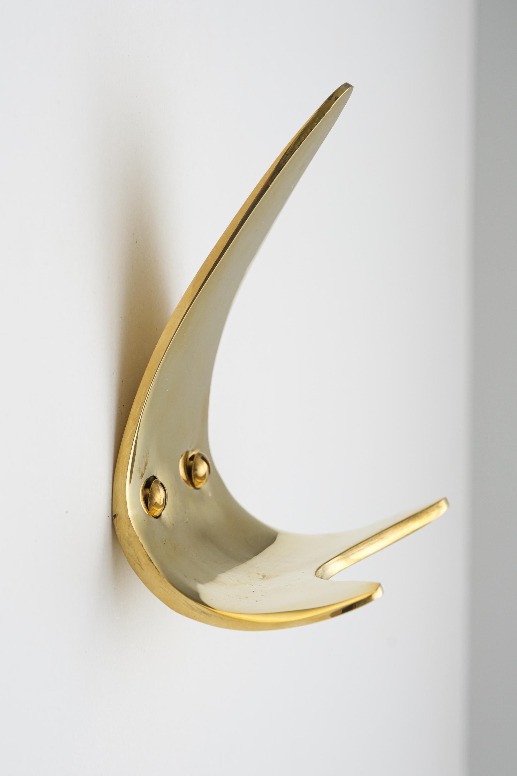 Carl Auböck Model #4086 Hook in Polished Brass For Sale 1