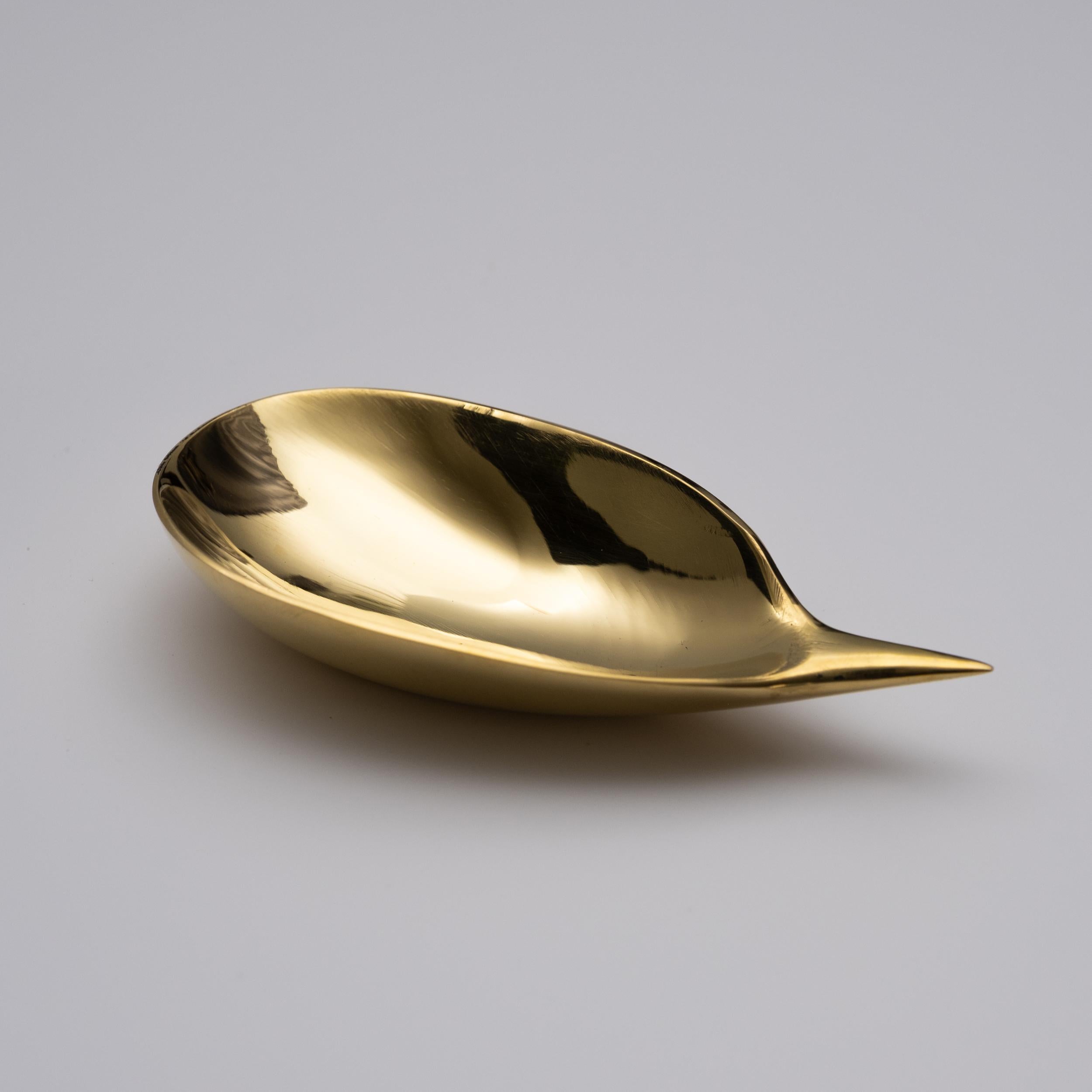 XXI secolo e contemporaneo Ciotola in ottone lucido Carl Auböck Model #4206A in vendita