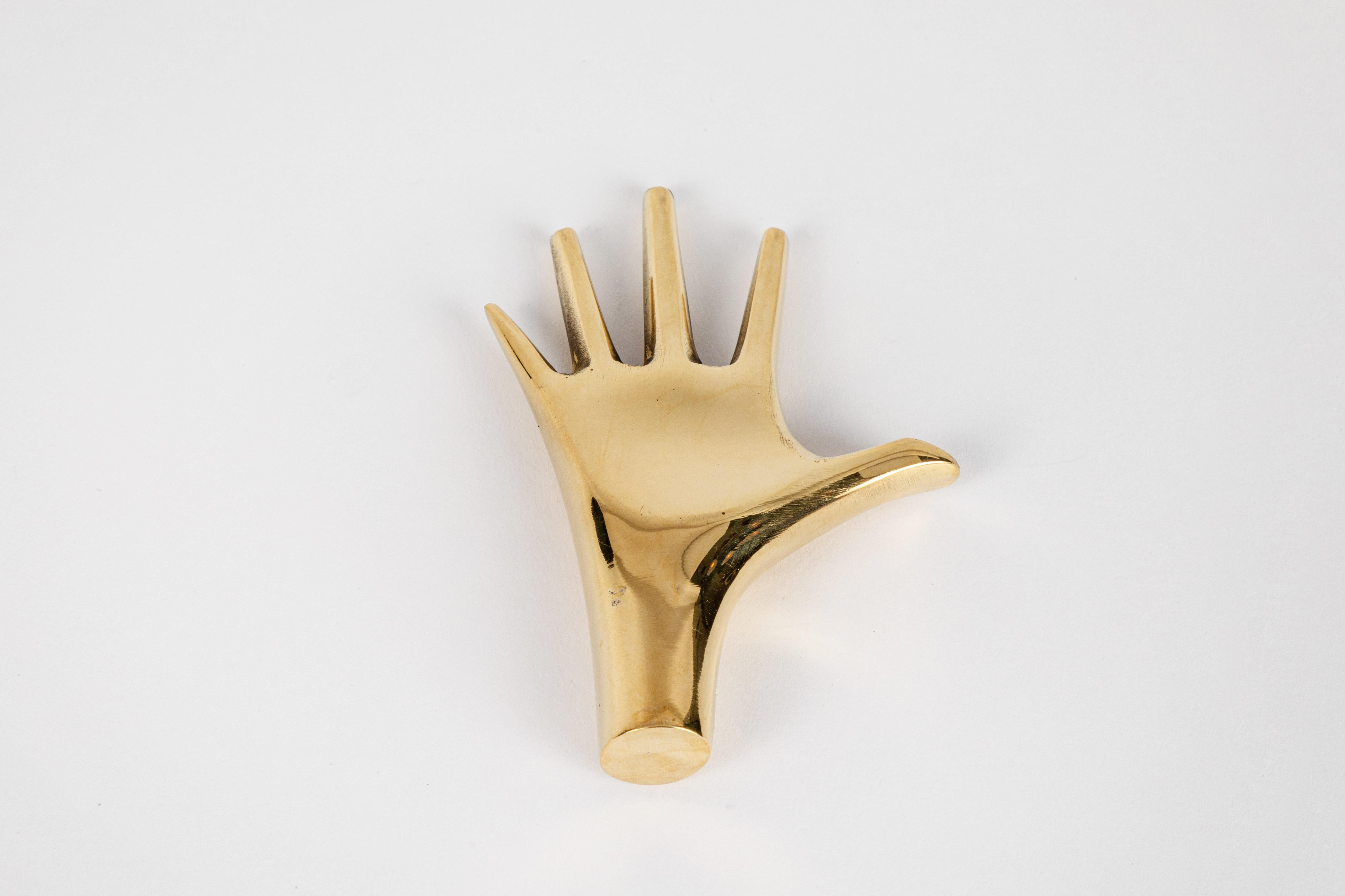 Carl Auböck Model #4223 'Hand' Brass Paperweight In New Condition For Sale In Glendale, CA
