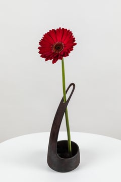 Carl Auböck Modelo #4276 Jarrón de latón "Flor única