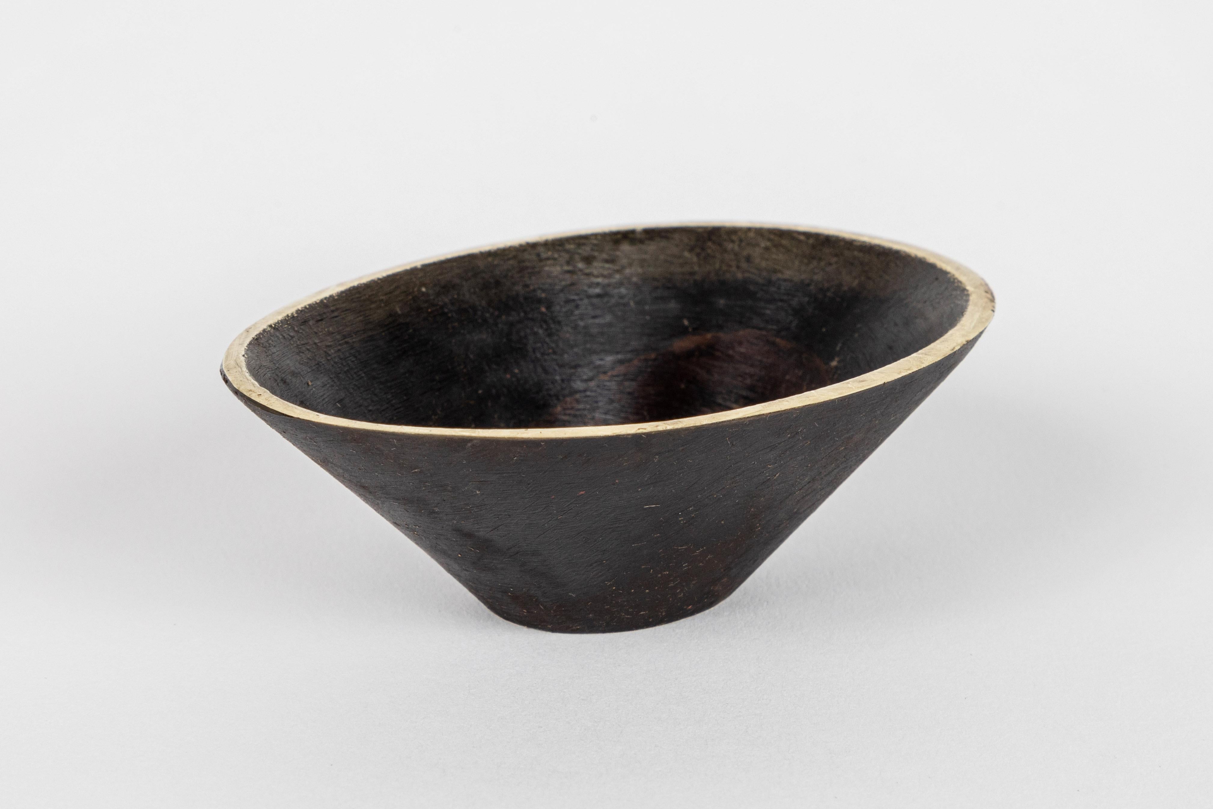 Carl Auböck Model #4280 Bowl in Patinated Brass In New Condition For Sale In Glendale, CA