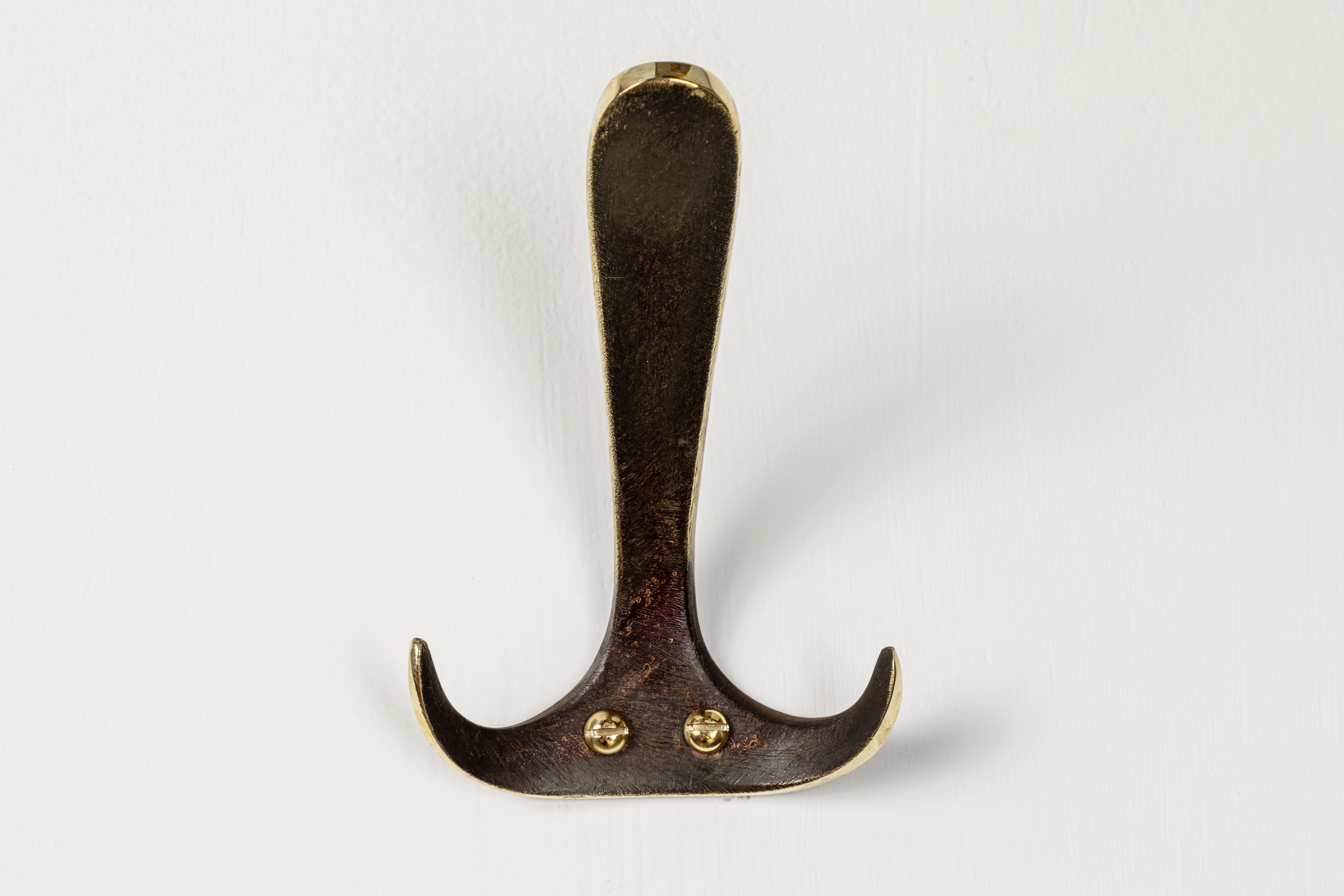 Mid-Century Modern Carl Auböck Model #4982 Patinated Brass Hook For Sale
