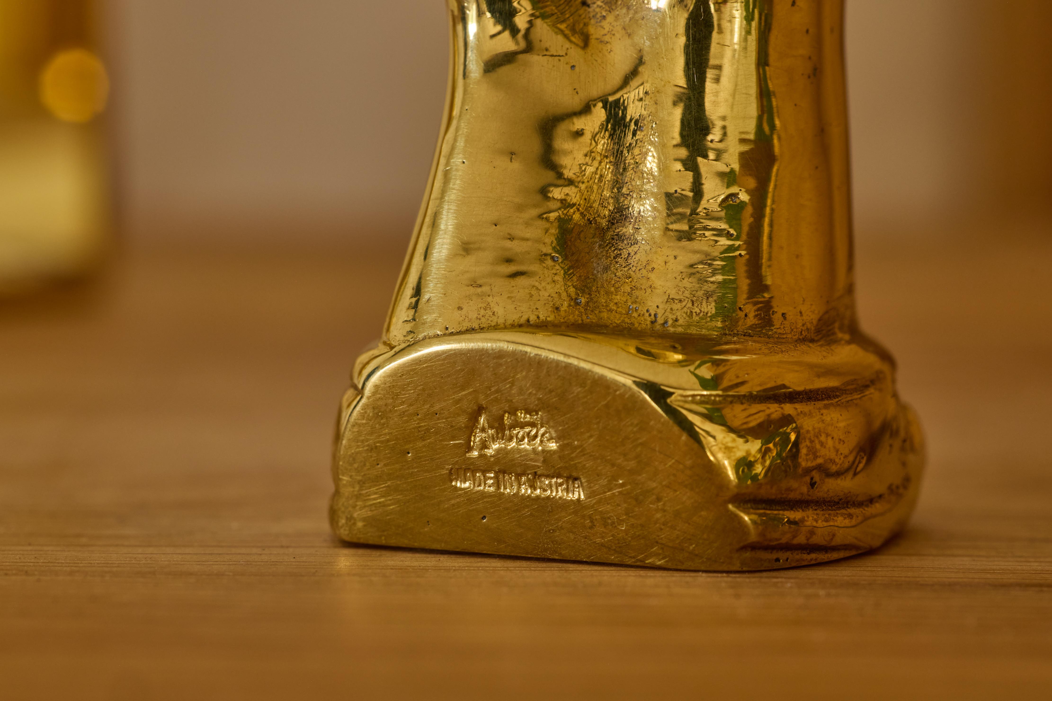 Ottone Carl Auböck Modello #5275 'Mano Zumbusch' Scultura in ottone in vendita