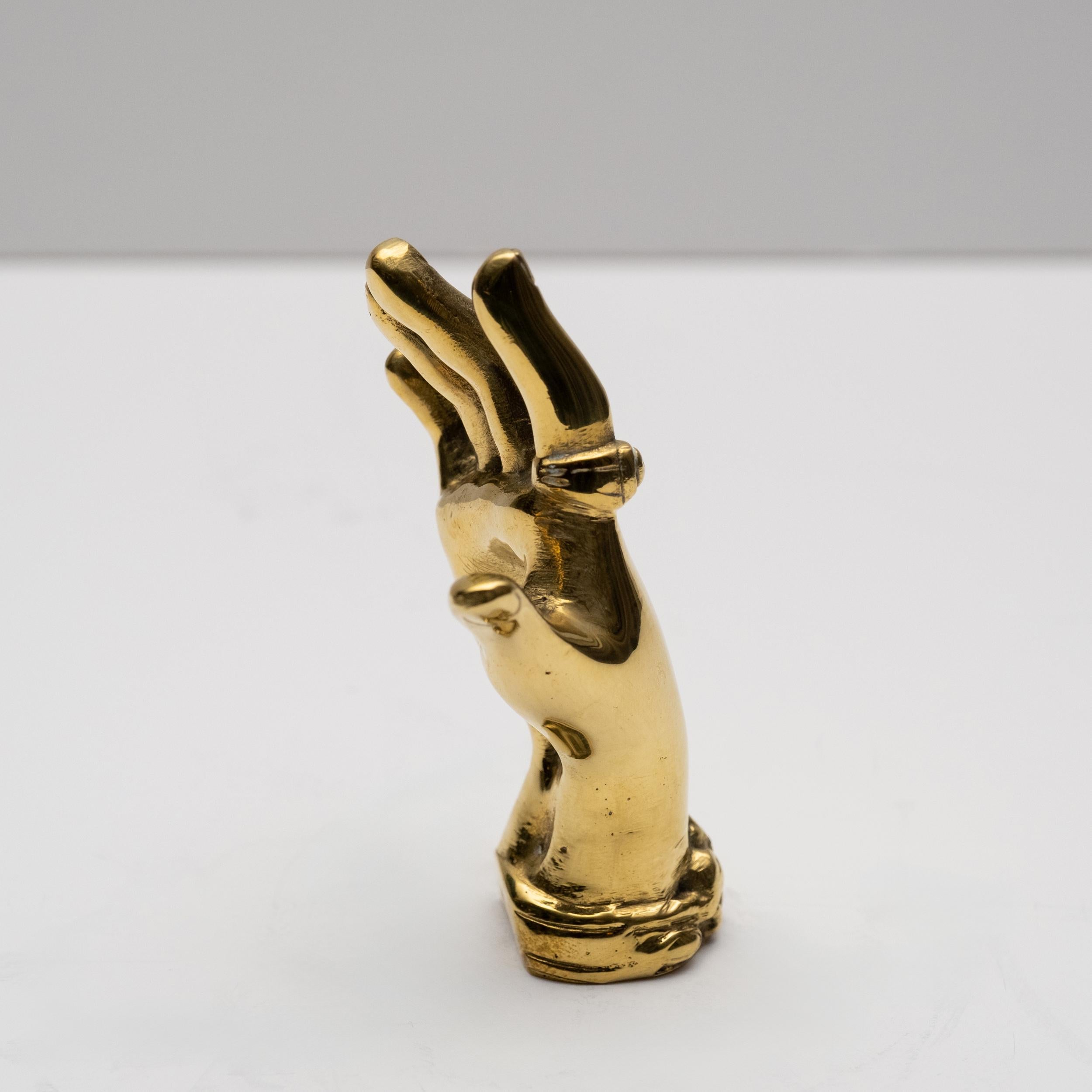 Austriaco Carl Auböck Modello #5275 'Mano Zumbusch' Scultura in ottone in vendita