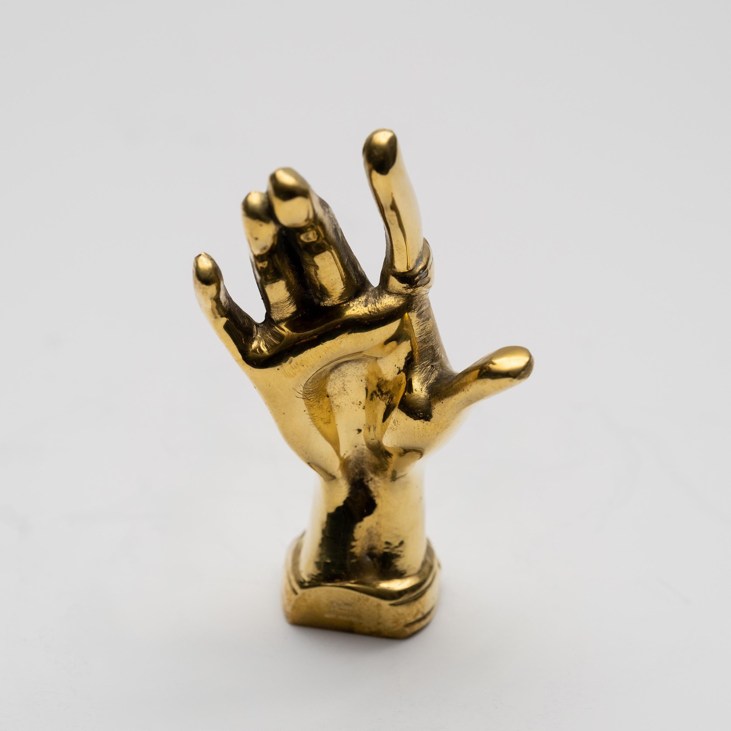Carl Auböck Modello #5275 'Mano Zumbusch' Scultura in ottone In condizioni Nuovo in vendita a Glendale, CA