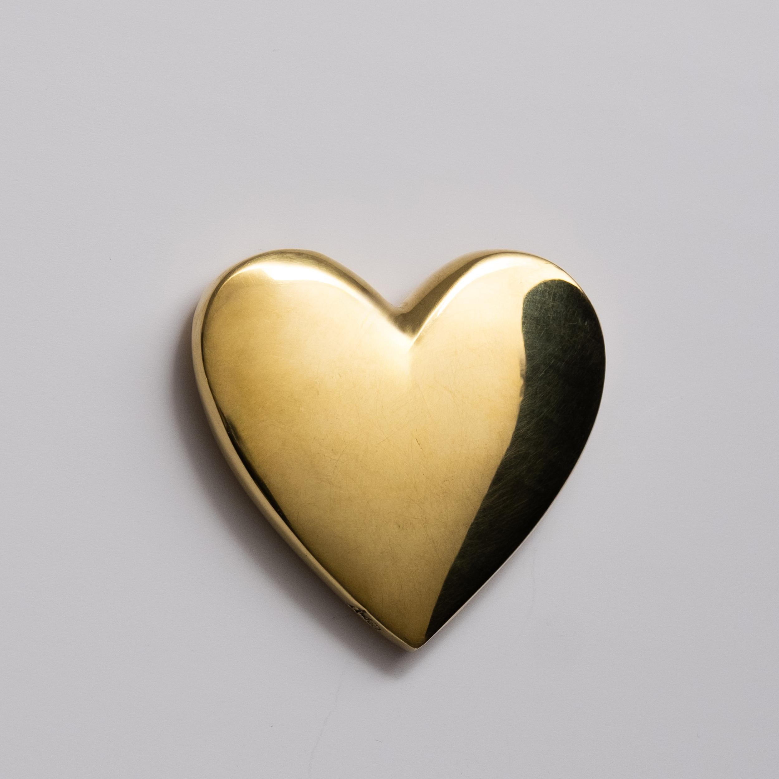 Carl Auböck Modèle #5371 Presse-papier en laiton poli 'Heart' (coeur) Neuf - En vente à Glendale, CA